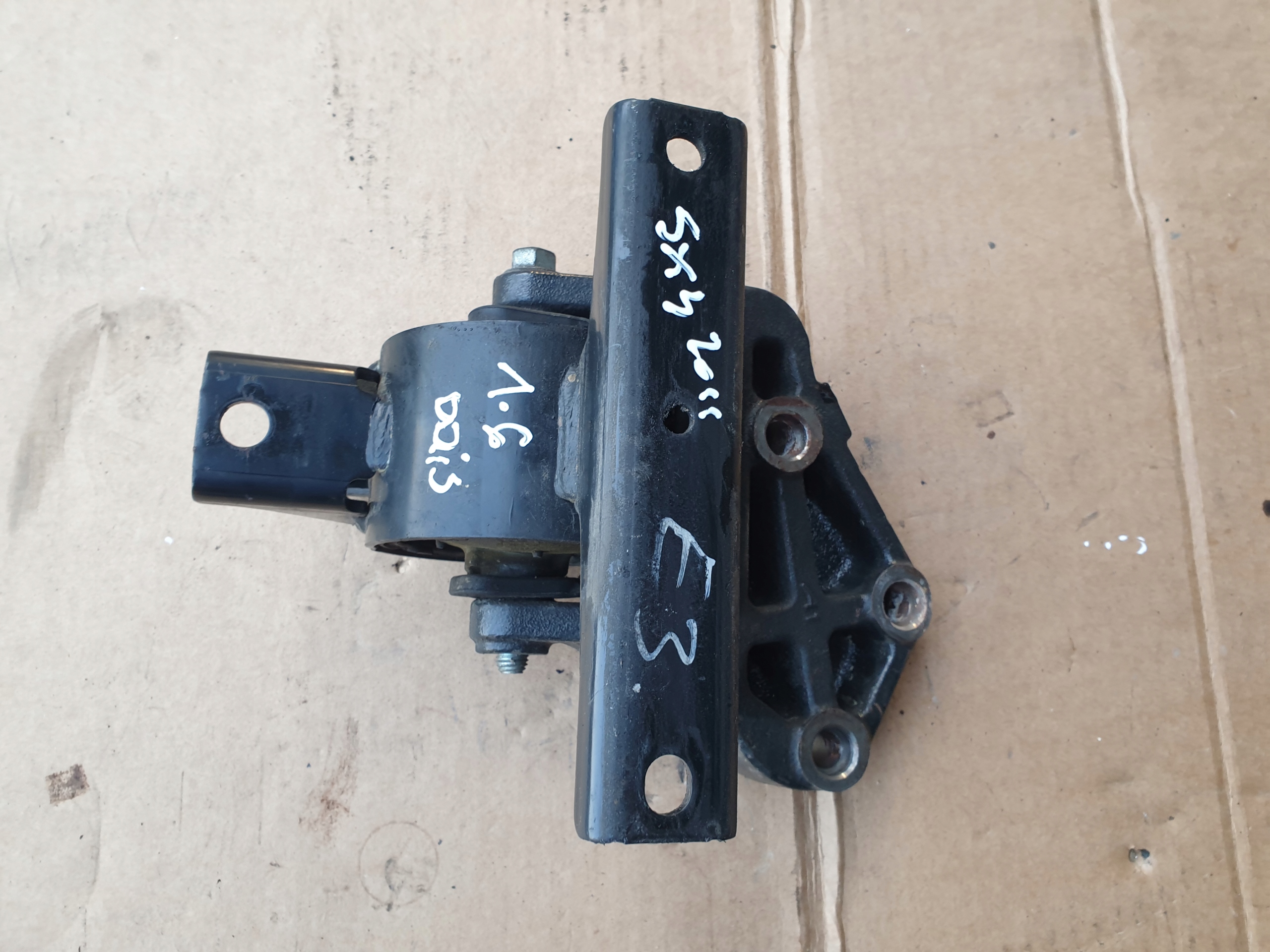 holder engine mount 1.6 DDIS 11641-69K50 SEDICI SUZUKI SX4 2008