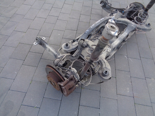 ZAWIESZENIE TYLNE BELKA OŚ MERCEDES BENZ B-KLASA W246 Producent części Mercedes-Benz OE