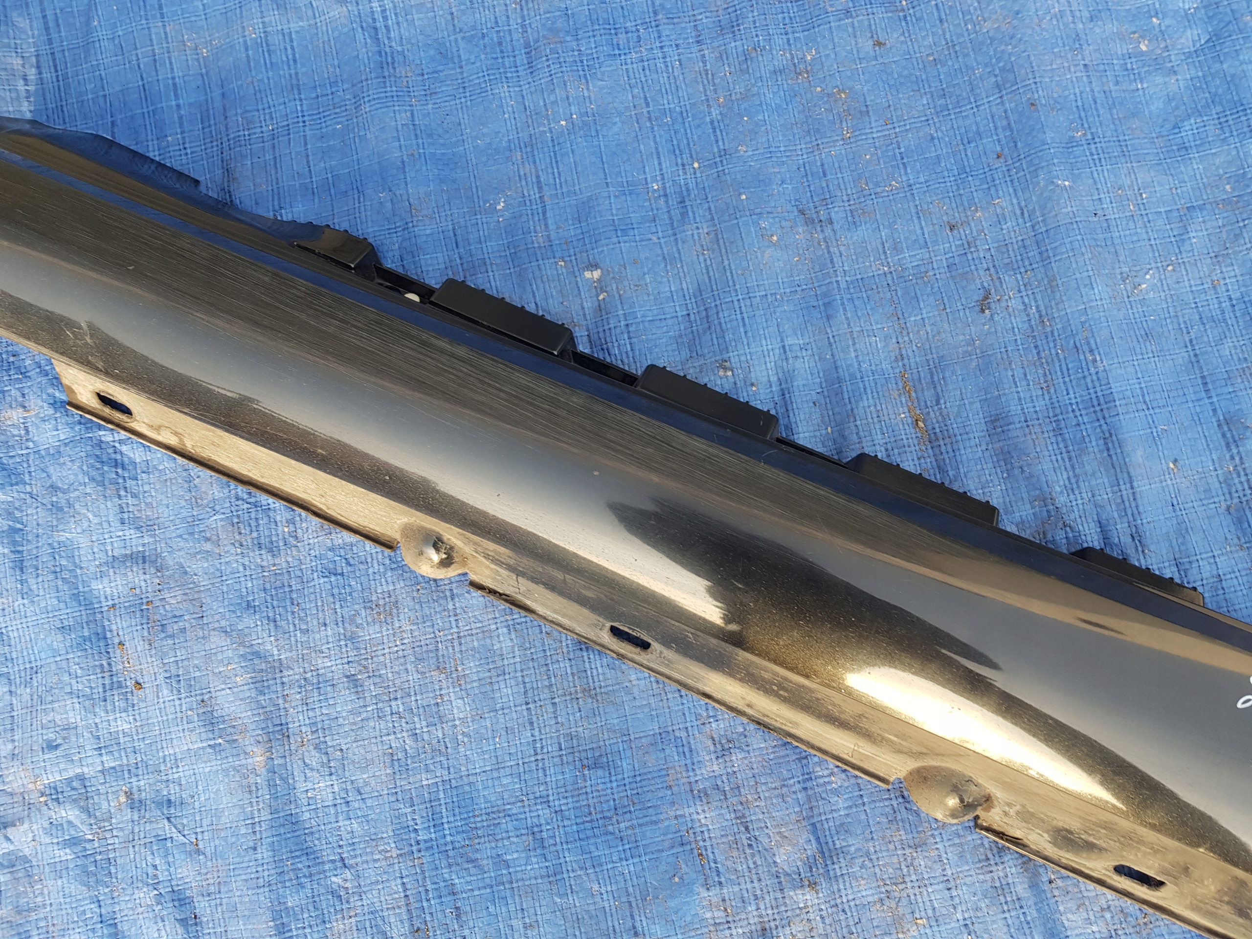 moulding threshold left MERCEDES W207 C207 AMG C197 197