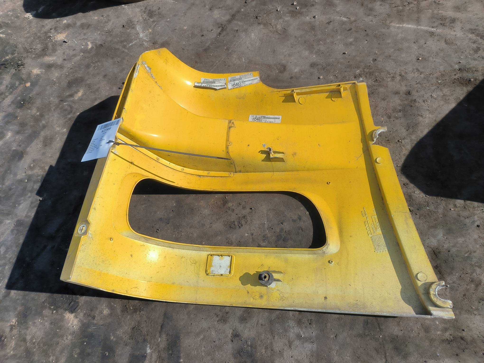 Blende Abdeckung OKULAR Ecke links DAF XF105 410