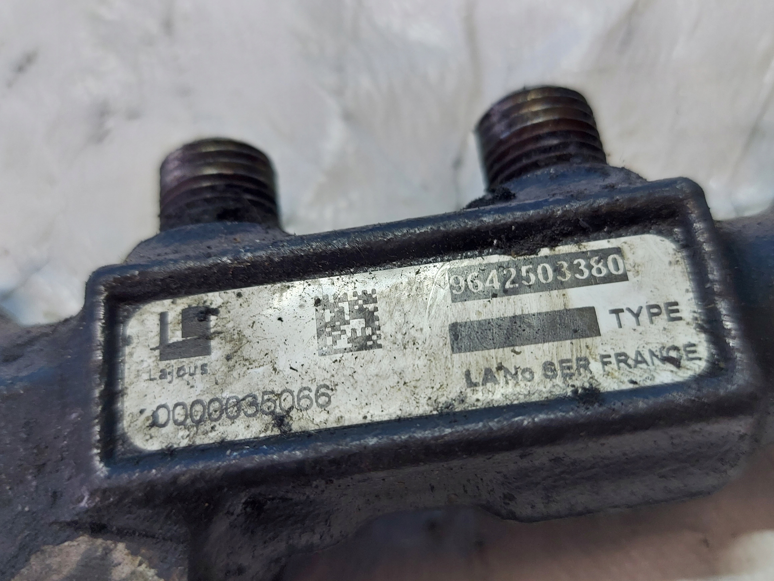 Rampe injection MAZDA 2 1.4 TD 9642503380