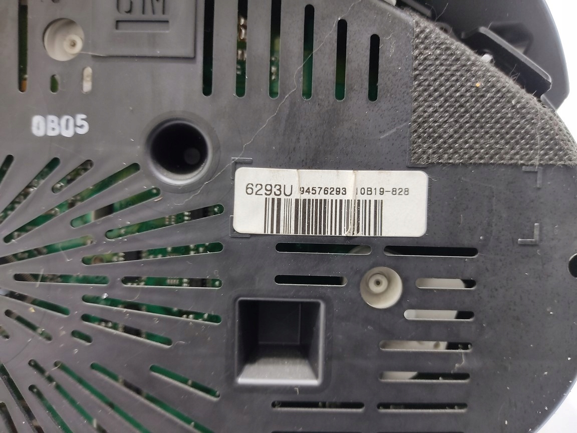 спидометр Chevrolet CRUZE 2.0 94576293 2008-2012 европа