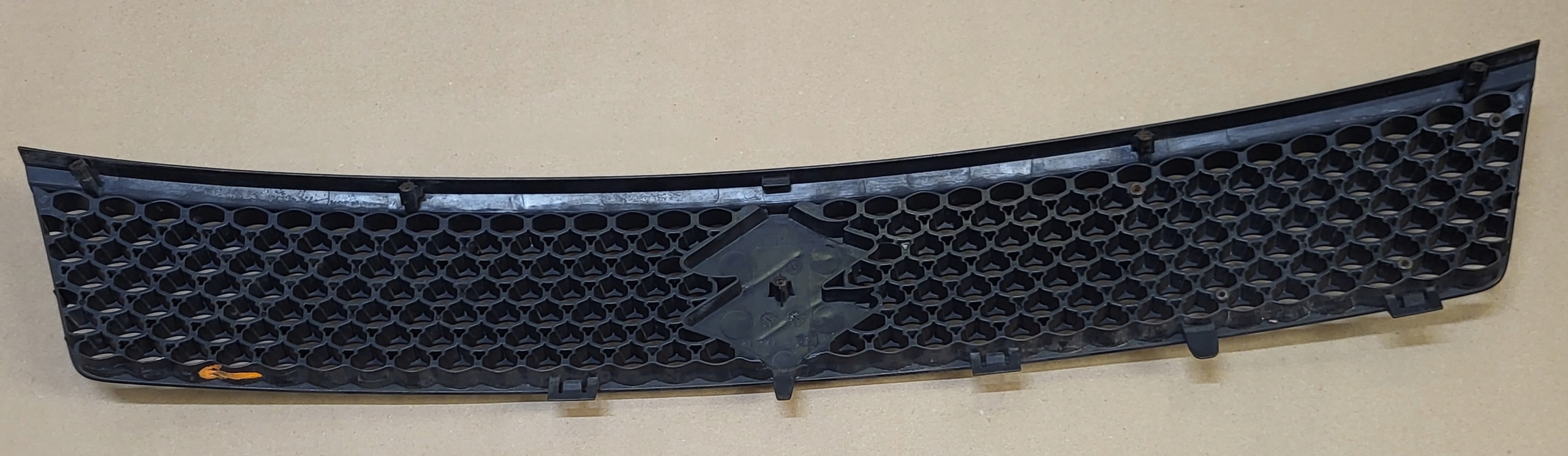 grill front grille radiator grid LOGO logo SUZUKI SWIFT MK6 05r.- OE