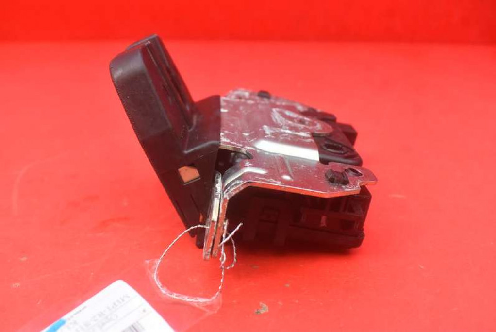 lock bonnet rear part boot 13117285 OPEL ASTRA 3 III H 5D HB 04-07