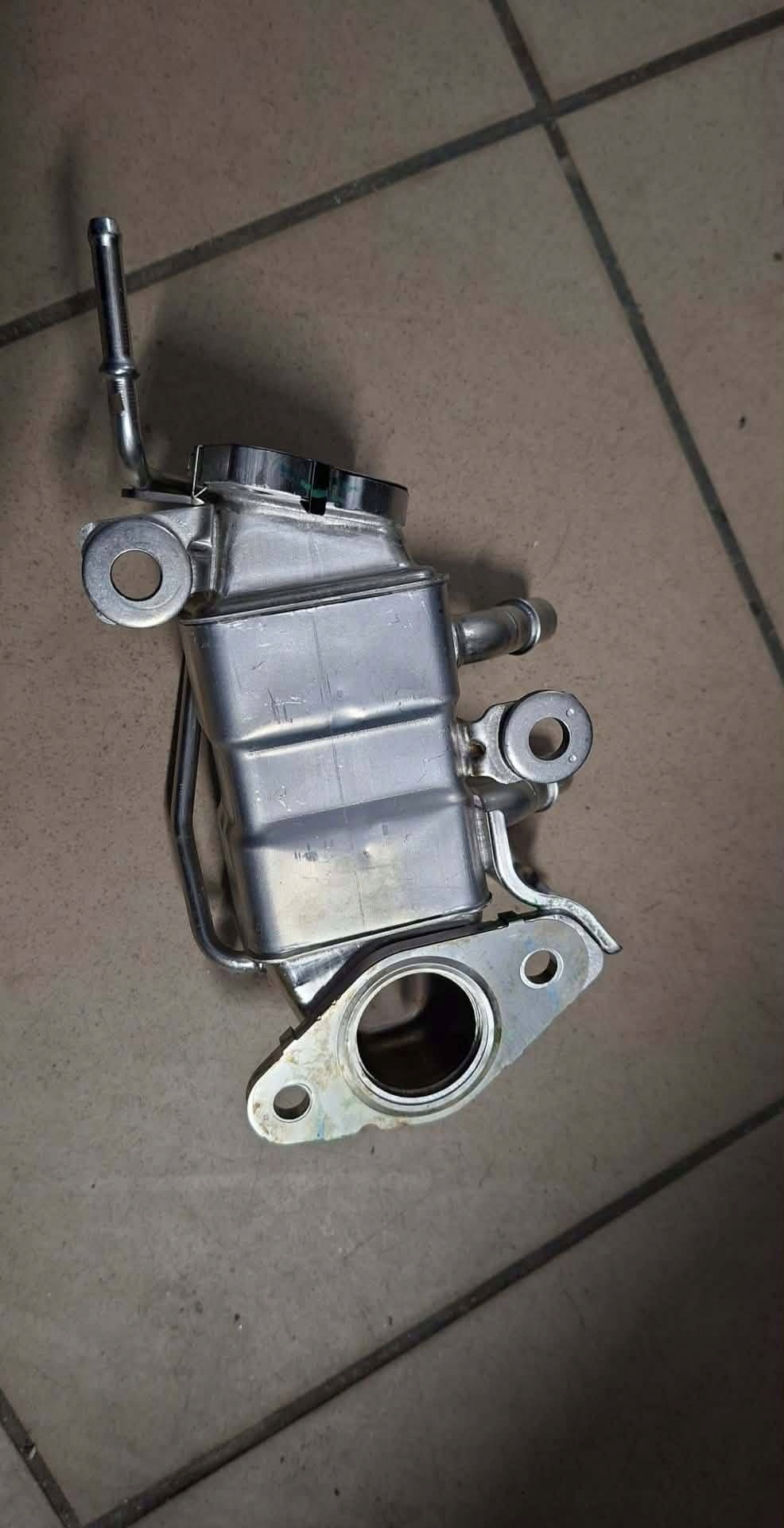 Abgaskuehler AGR EGR Renault Austral 14735722R