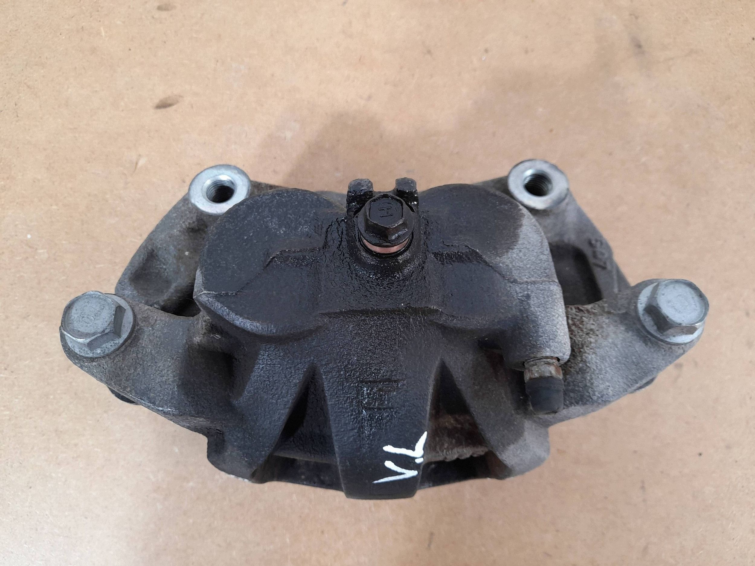 Infiniti FX II QX70 caliper brake front left (B902)