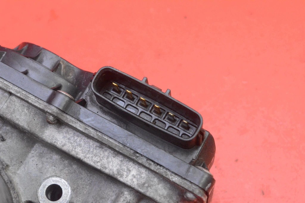 Valvola a farfalla RF7J136B0D MAZDA 6 2 II GH 2.0 CiTD 140 KM 07-12