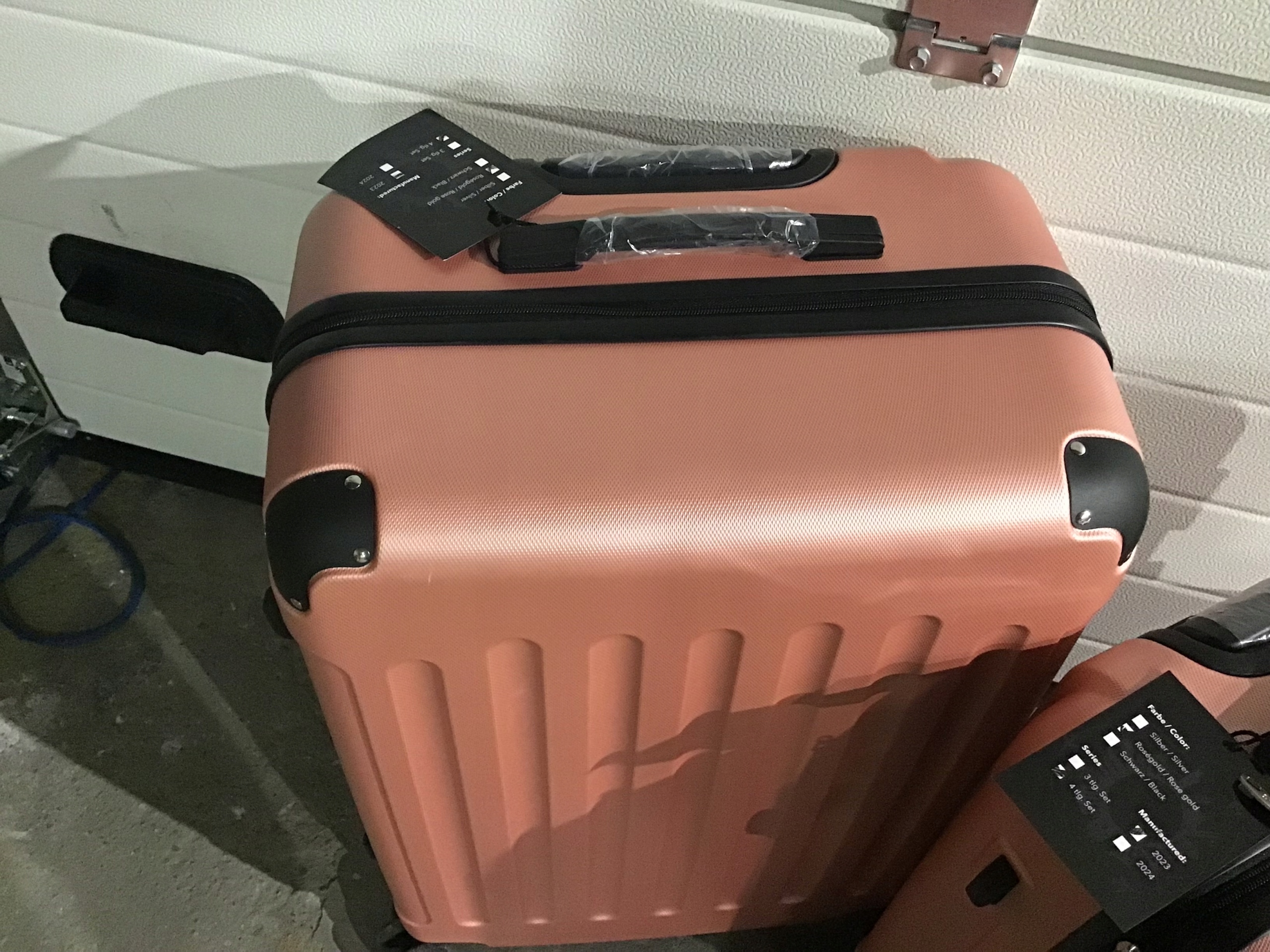 4-częściowy zestaw walizek podróżnych w kolorze różowego złota AR-HE-RK4G Rodzaj twarda