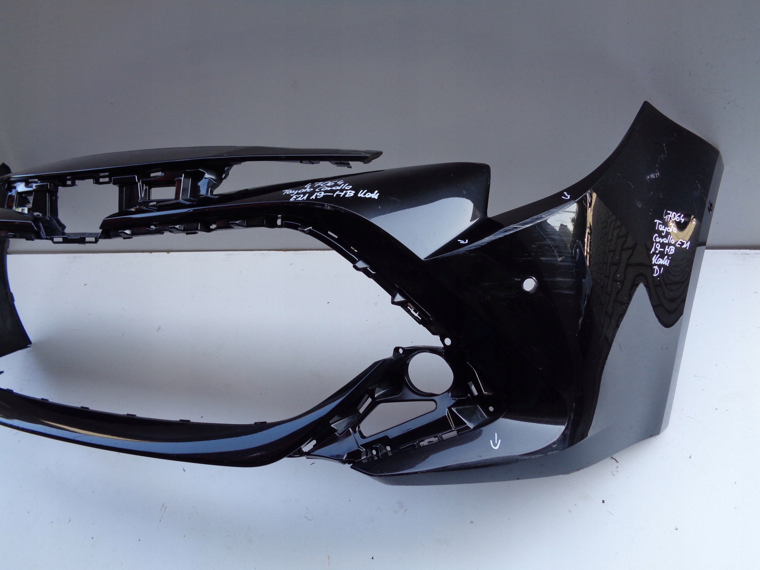 front bumper TOYOTA COROLLA E21 19- HB KOMBI NR 47064