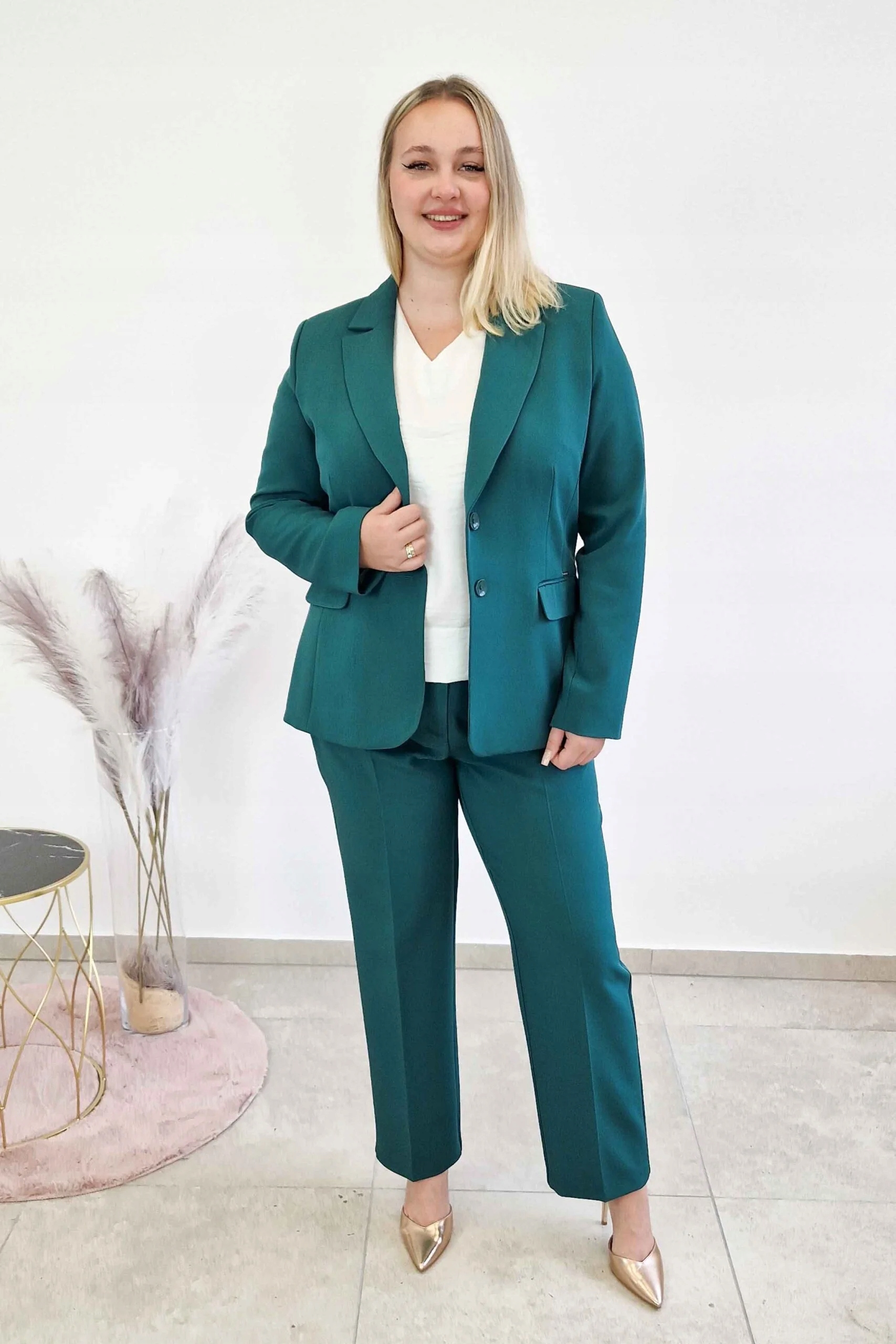 Lahvově zelený elegantní dámský jednořadý oblek Ewola 40