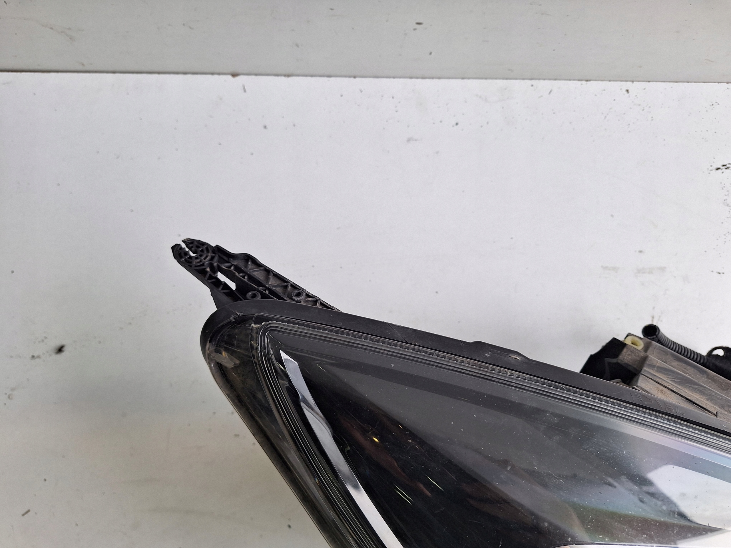 OPEL INSIGNIA A LIFT 13-17 light right + LED UK