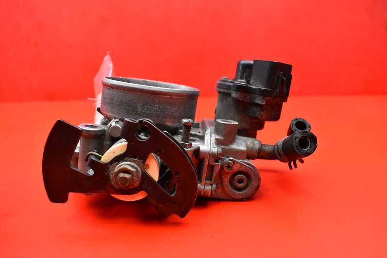 Valvola a farfalla MITSUBISHI CARISMA 1.6 16V 100 KM 95-99