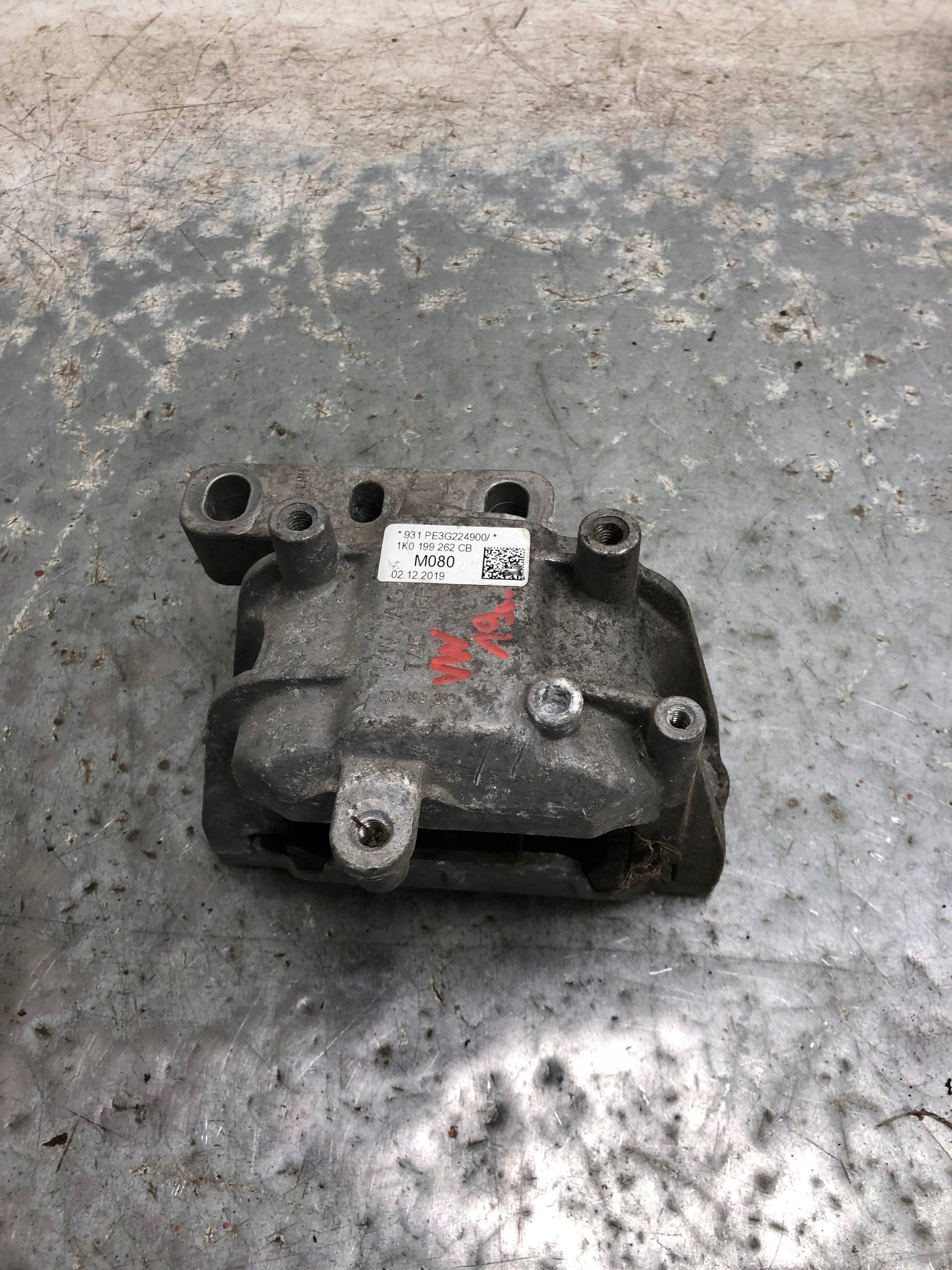 holder engine mount VW SKODA AUDI 1K0199262CB