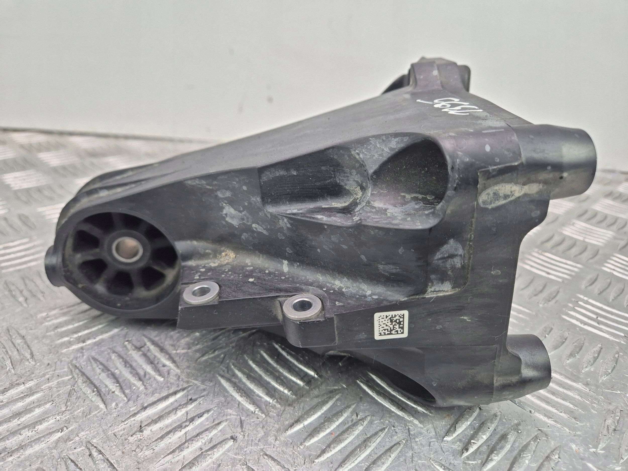 engine mount Mercedes C300 W205 A2642200200 M264.920