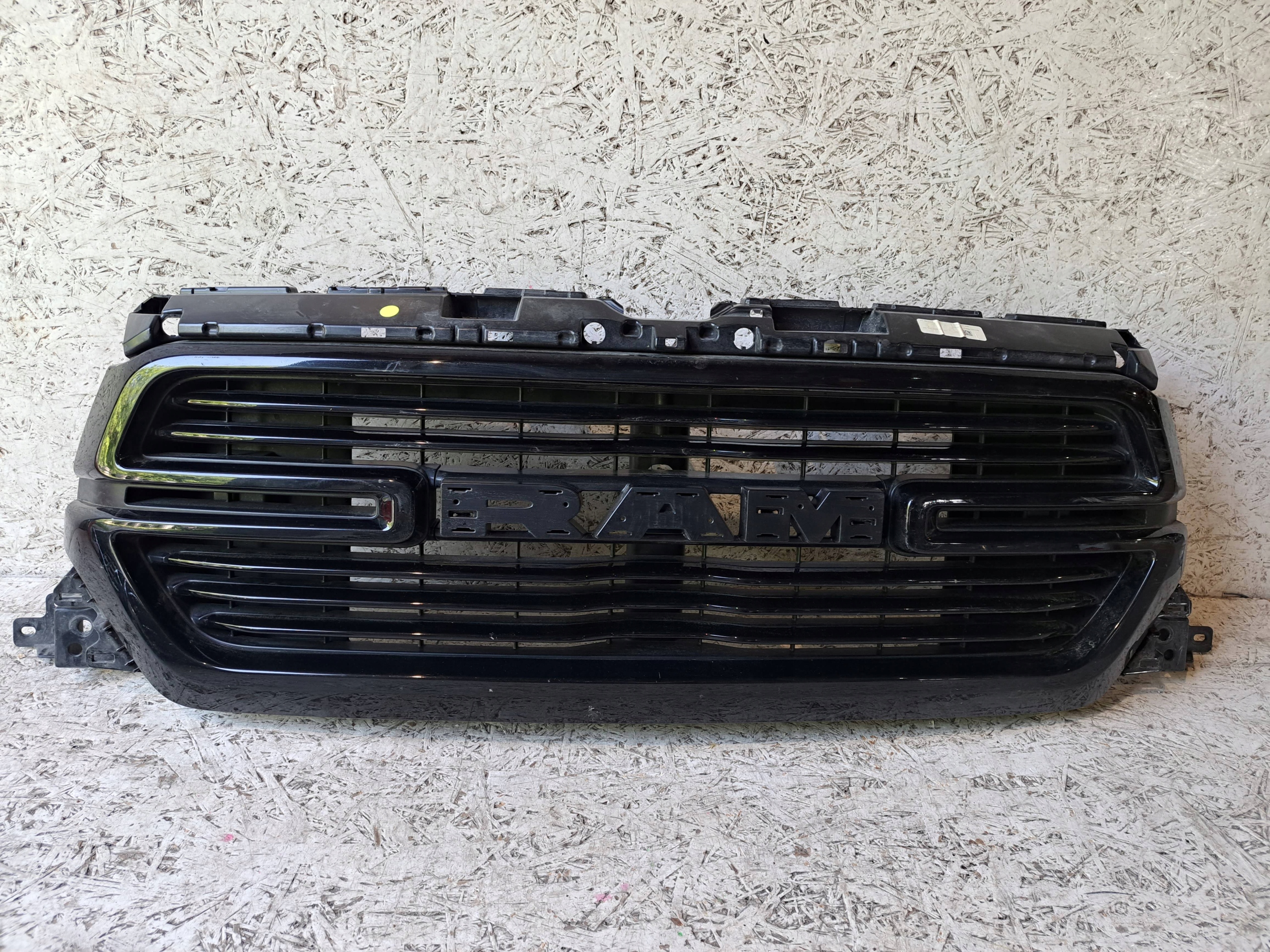 DODGE RAM ATRAPA CHŁODNICY GRILL