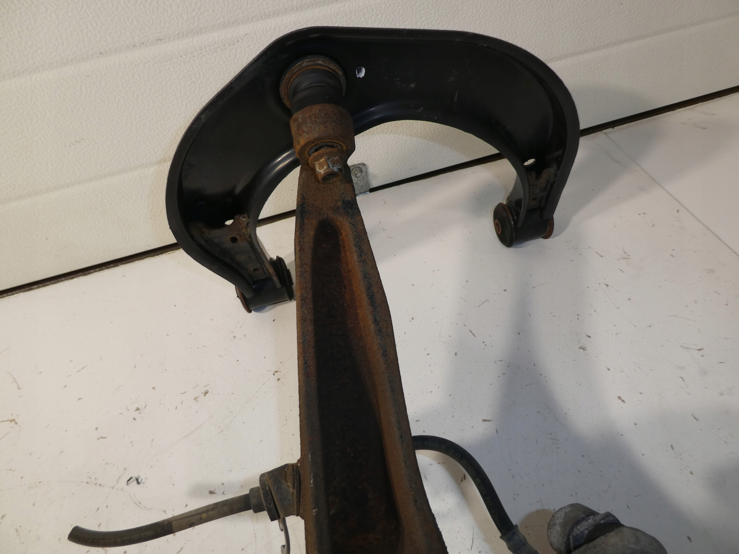 VW AMAROK 2H swing right front 2H0258