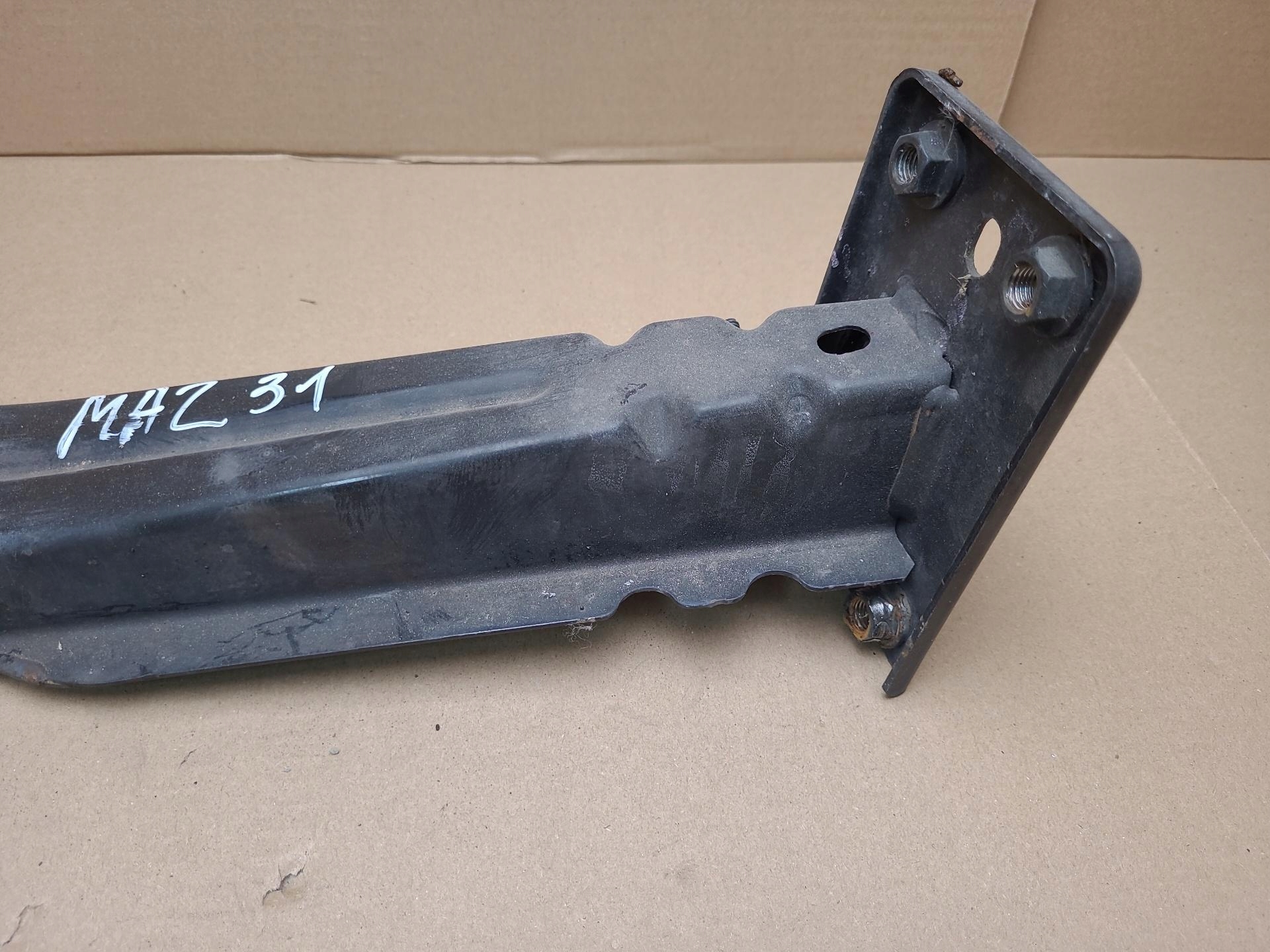 sider pillar of a bumper front Fiat 500 2 2009