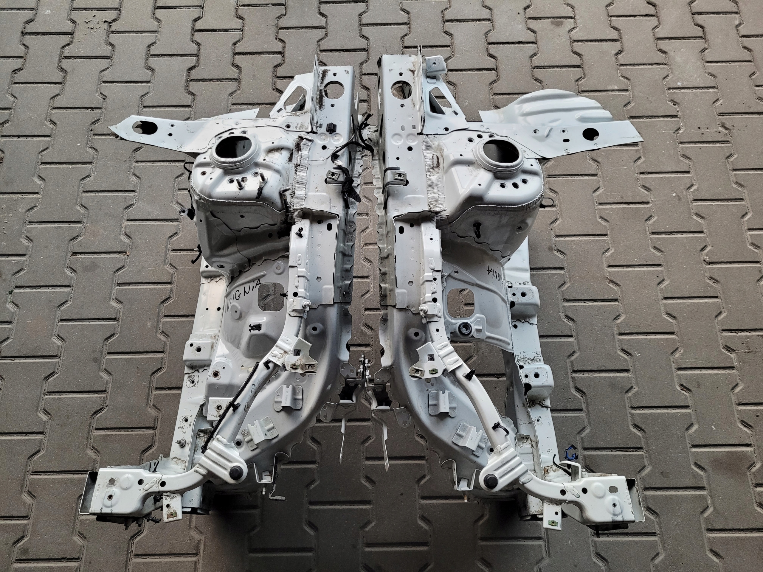 quarter front right right OKULAR quarter front OPEL INSIGNIA B Z40R
