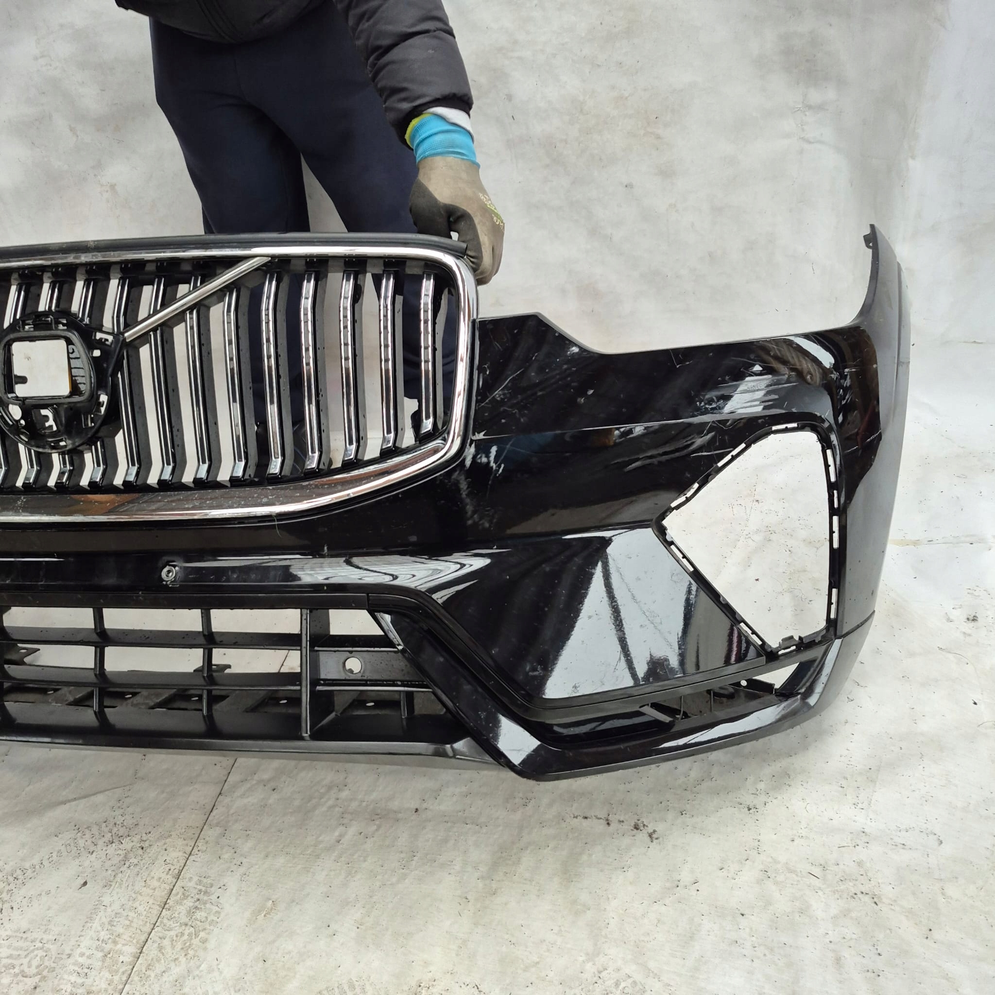 VOLVO XC60 II 2 R-design LIFT 21- bumper front front 4XPDC 32234958