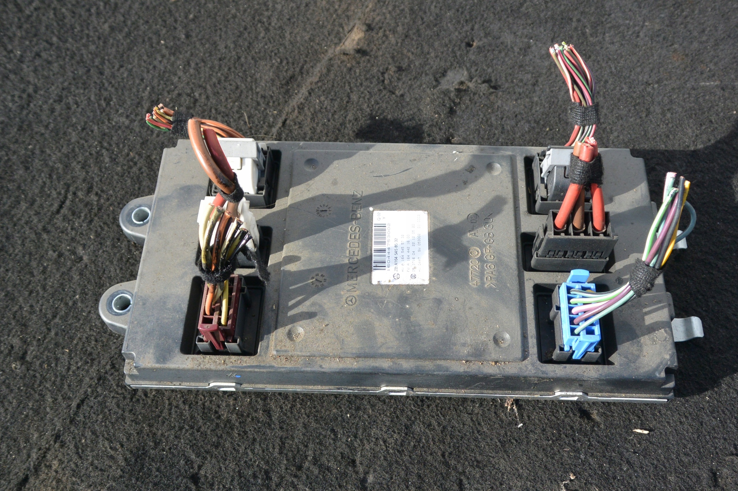 module control unit SAM front MERCEDES-BENZ ML GL R X164 W164 W251 A1645458532
