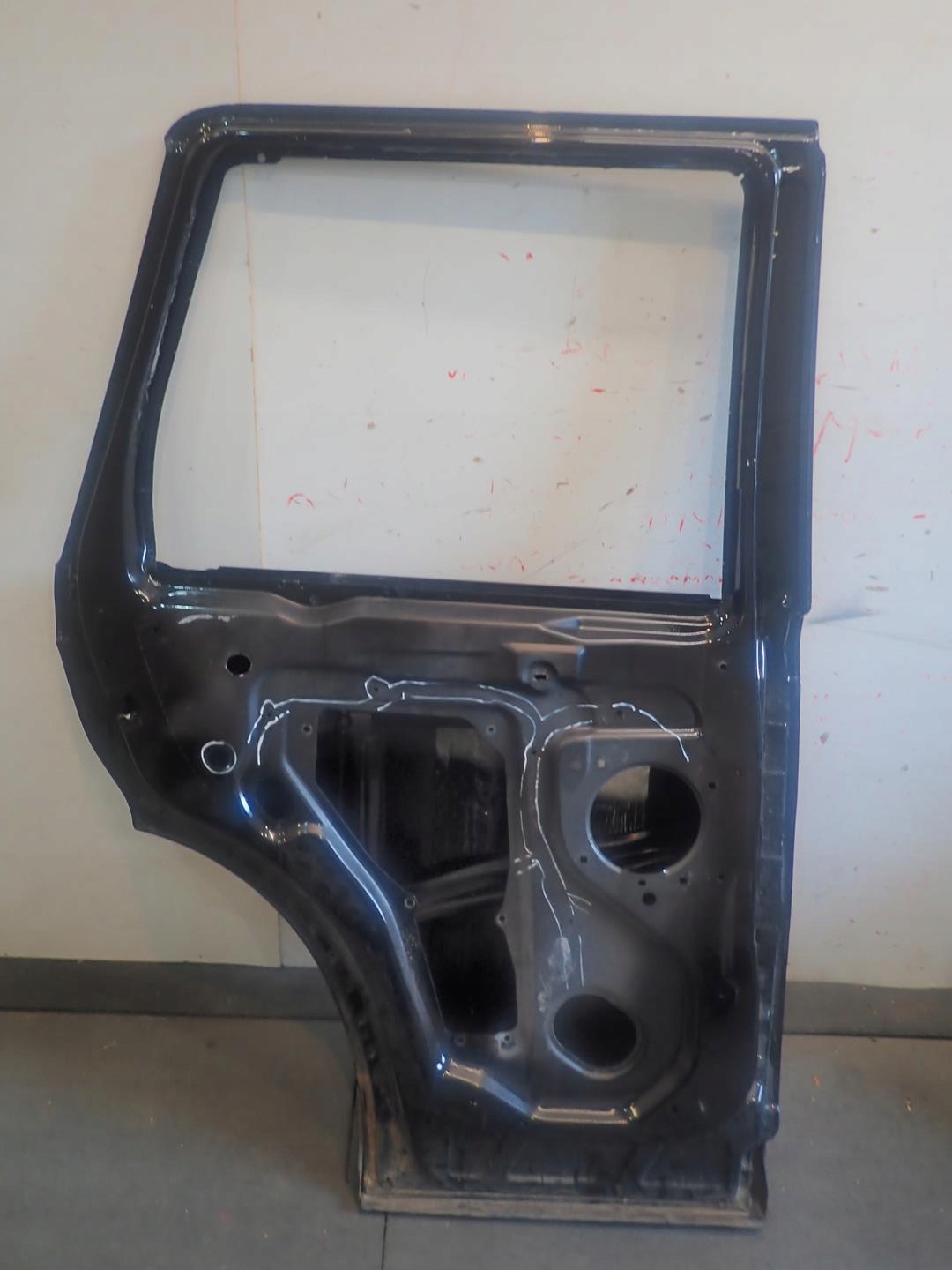 door rear part rear. left RANGE ROVER SPORT L320 05