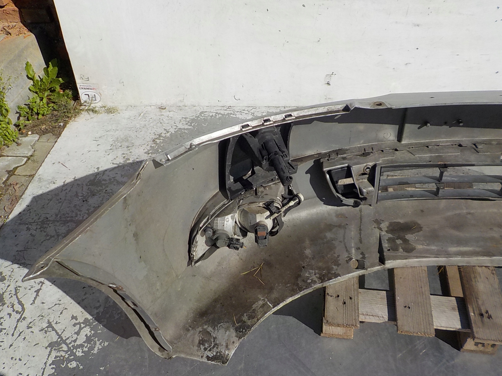 744 SKODA OCTAVIA II LIFT XSENON washers bumper front front