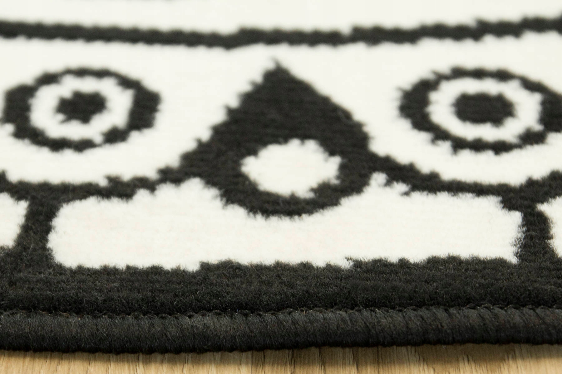 śr. 120 cm CZARNY DYWAN LUNA OKRĄGŁY ORNAMENT ROŚLINNY W STYLU BOHO Marka Akcila