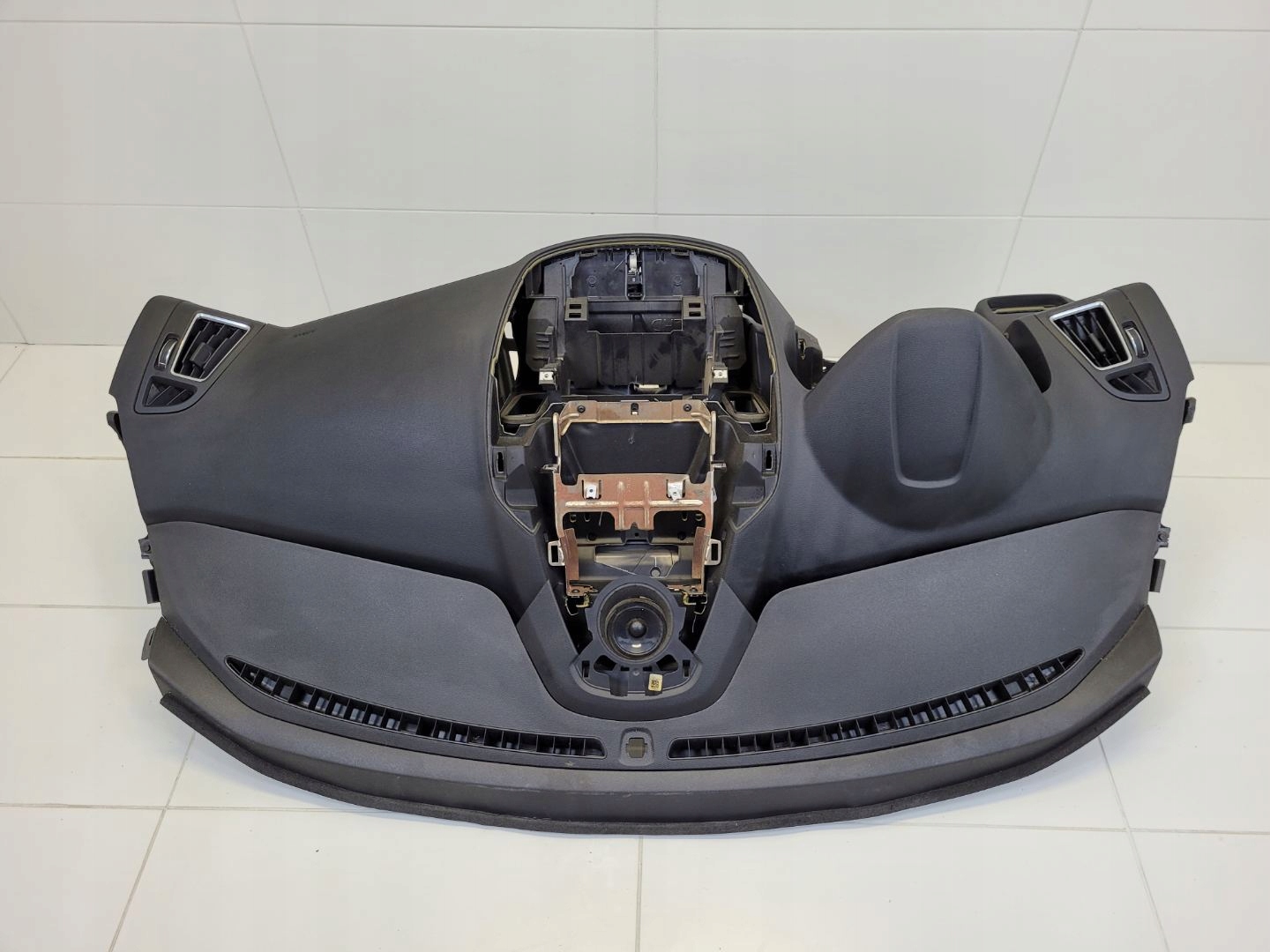 dashboard instrument panel console Ford Kuga 2 2016 1755688