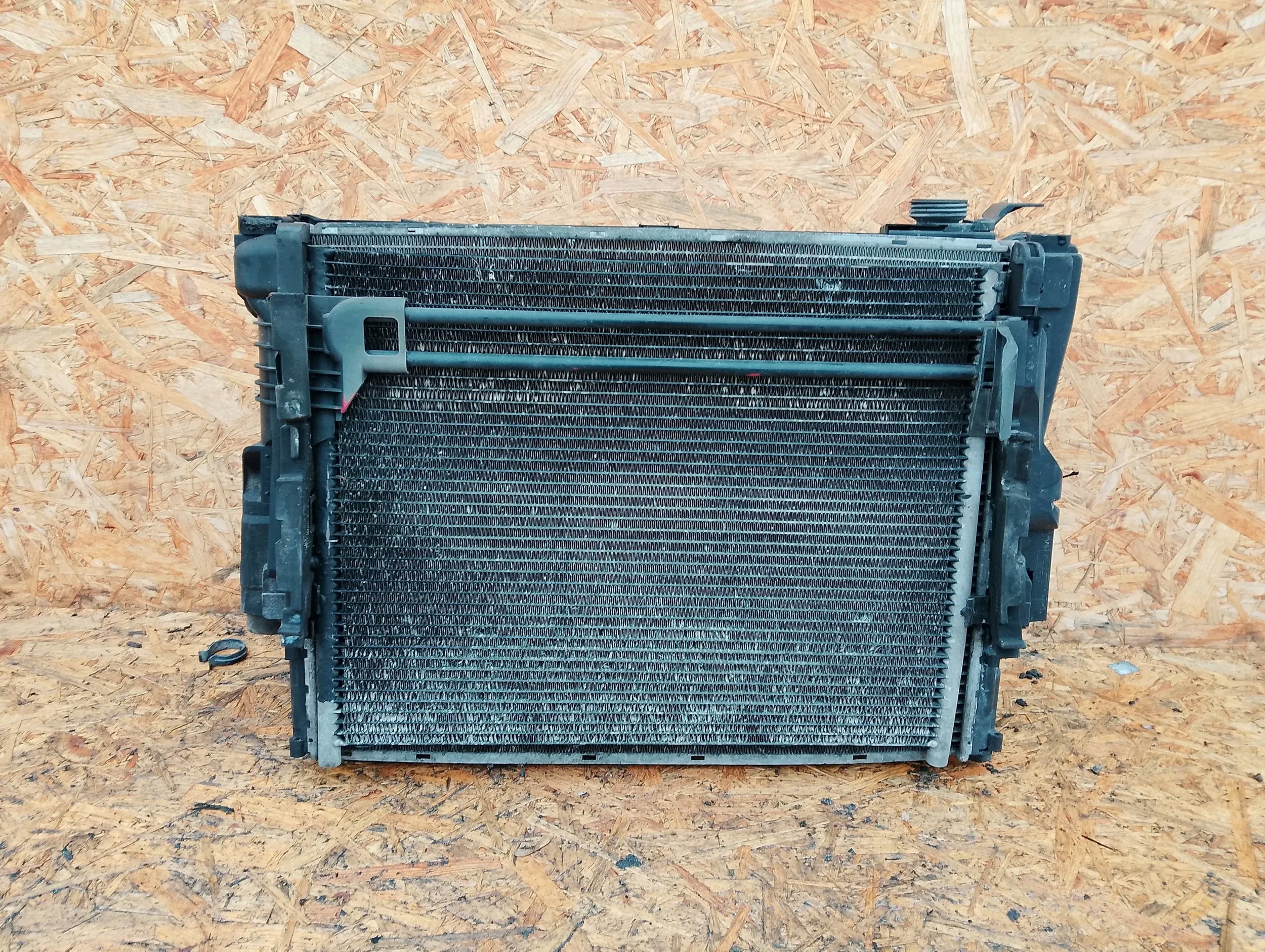 BMW 3 E46 2002 Lüfter 17427510617