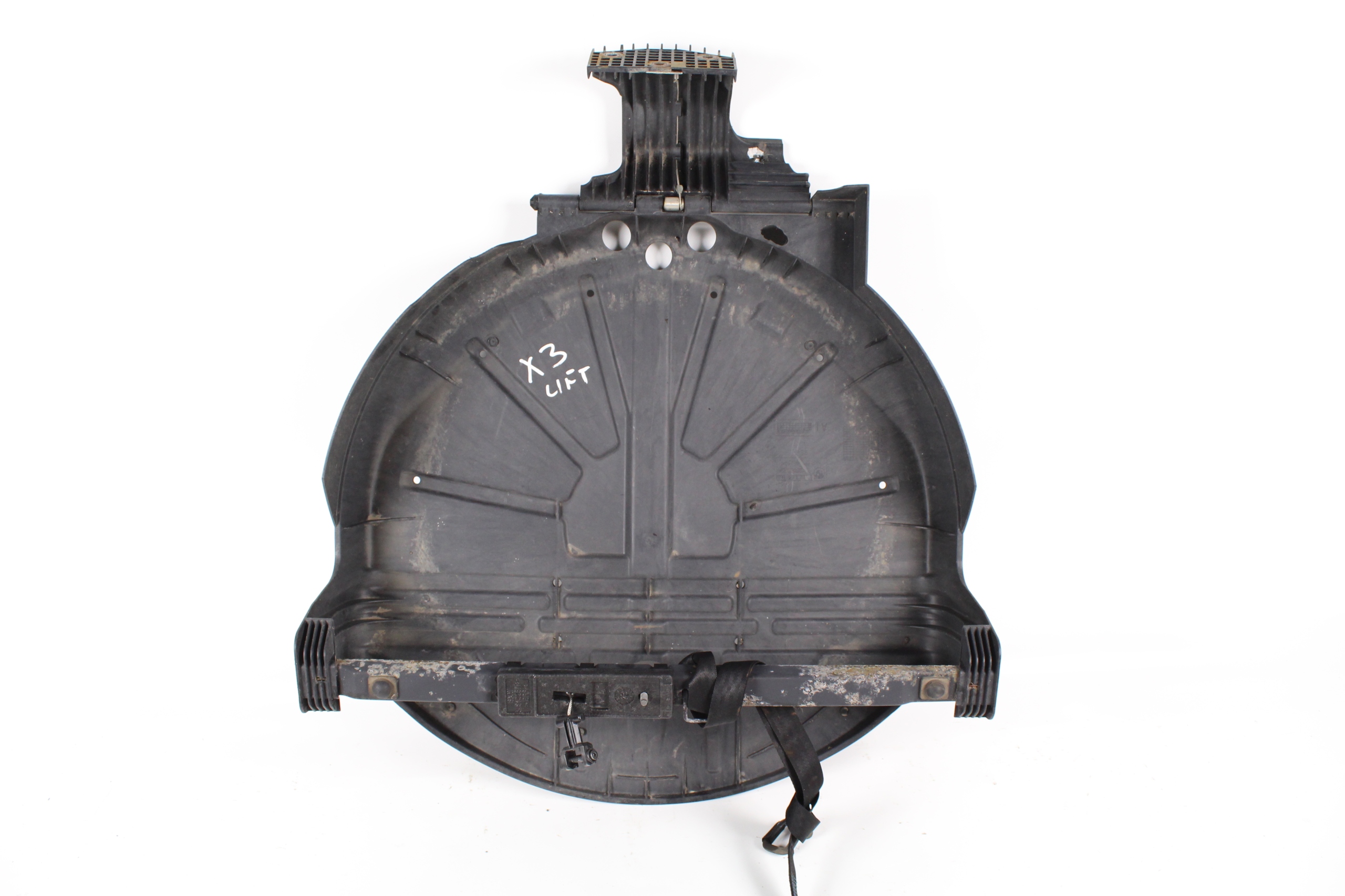 MOCOWANIE OSŁONA KOSZYK KOŁA ZAPASOWEGO BMW E83