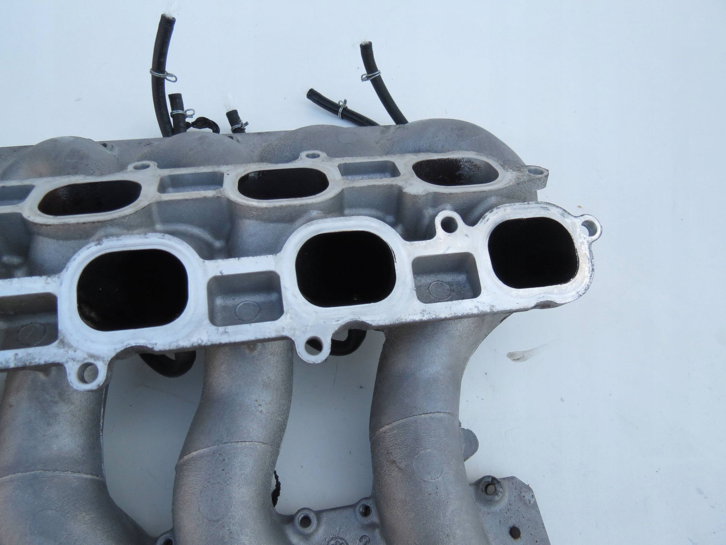 intake manifold VOLVO XC90 and 4.4 V8