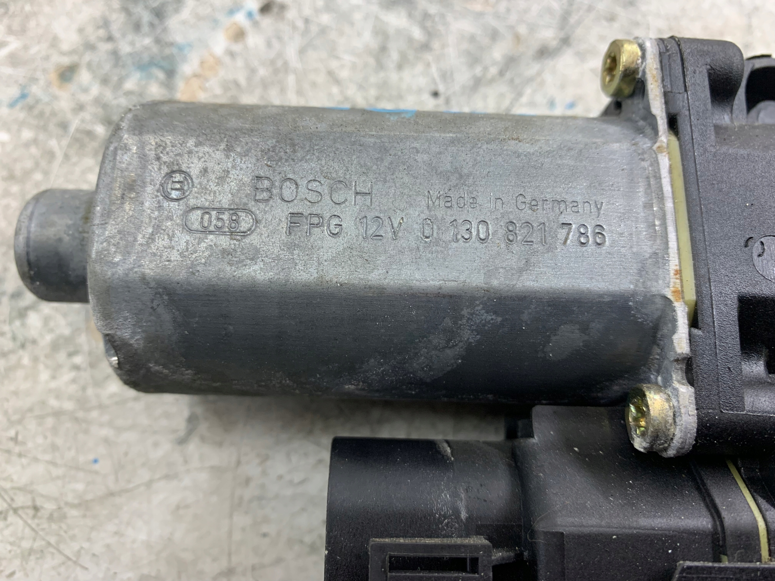 AUDI A4 B5 mini motor windows right front 0130821786
