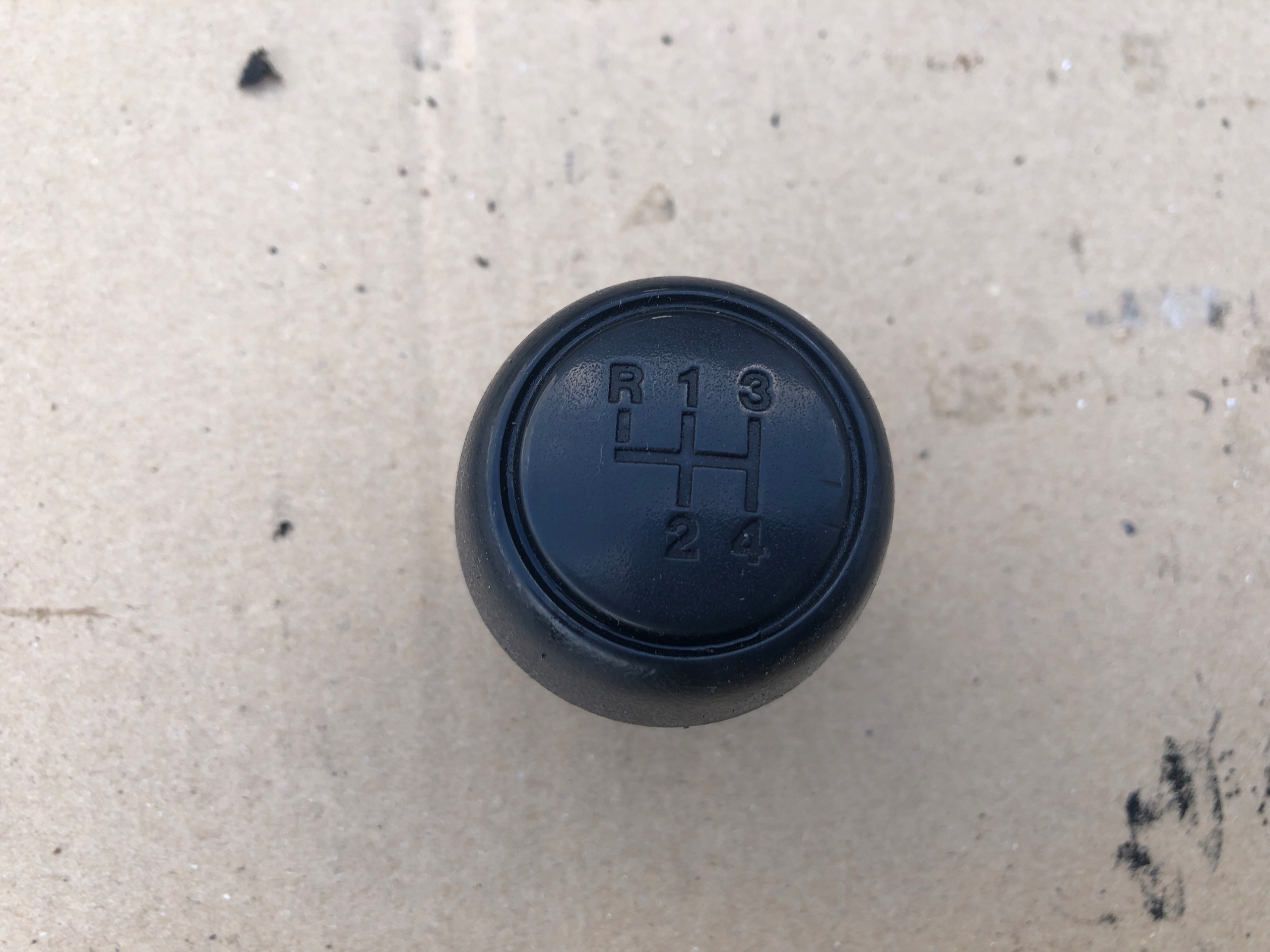 РУЧКА РЫЧАГА ПЕРЕКЛЮЧЕНИЯ ПЕРЕДАЧ VOLKSWAGEN GOLF II POL