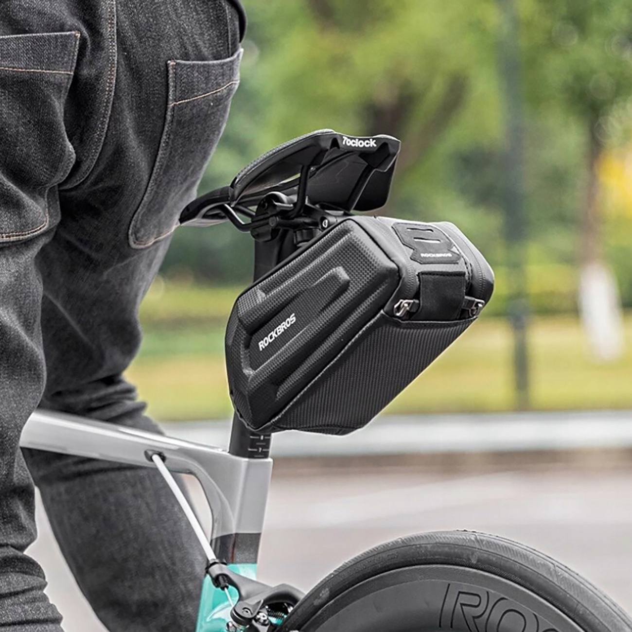 ROCKBROS TORBA SAKWA ROWEROWA PODSIODŁOWA 1.8l KUFER ŁATWE ZWALNIANIE MTB Materiał dominujący nylon