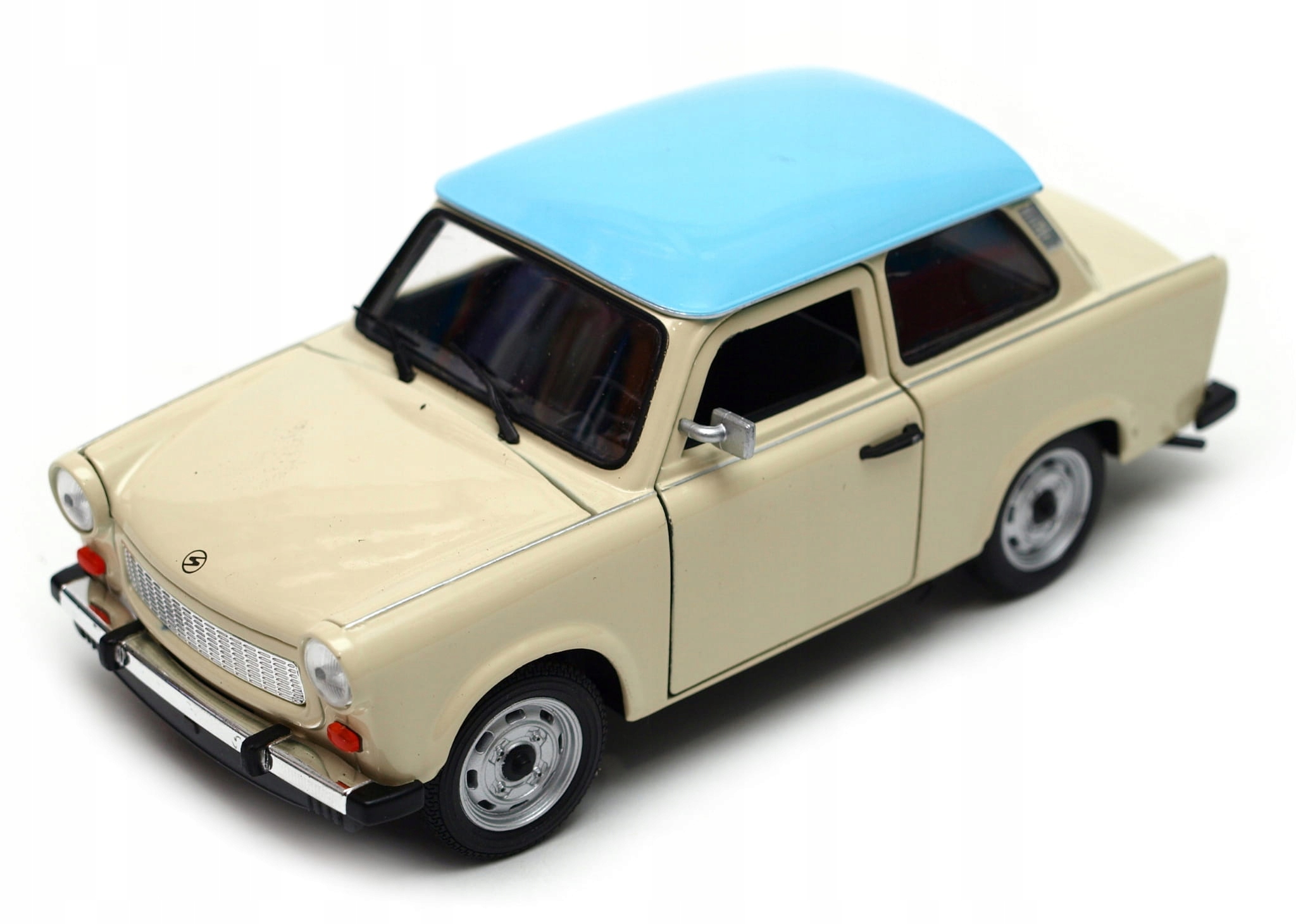 Trabant 601 model Welly v měřítku 1:24 Kd krémová