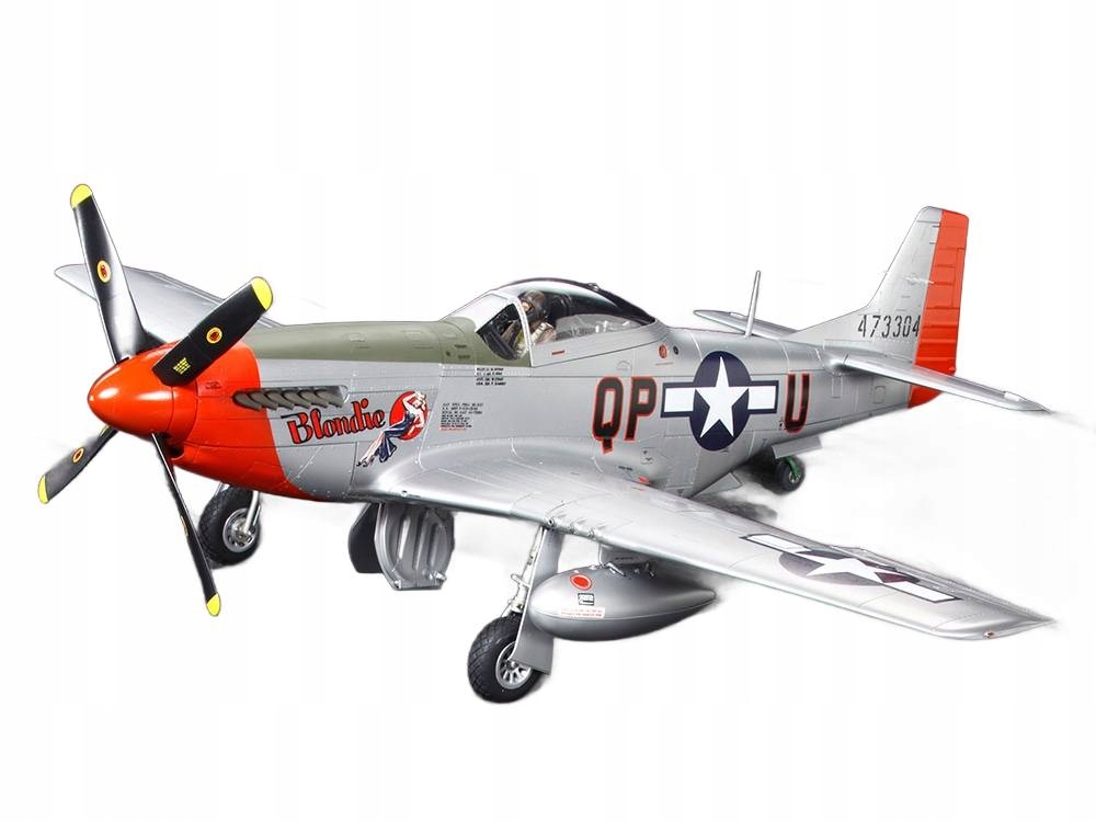 Letoun North American P-51D Mustang model 60322 Tamiya
