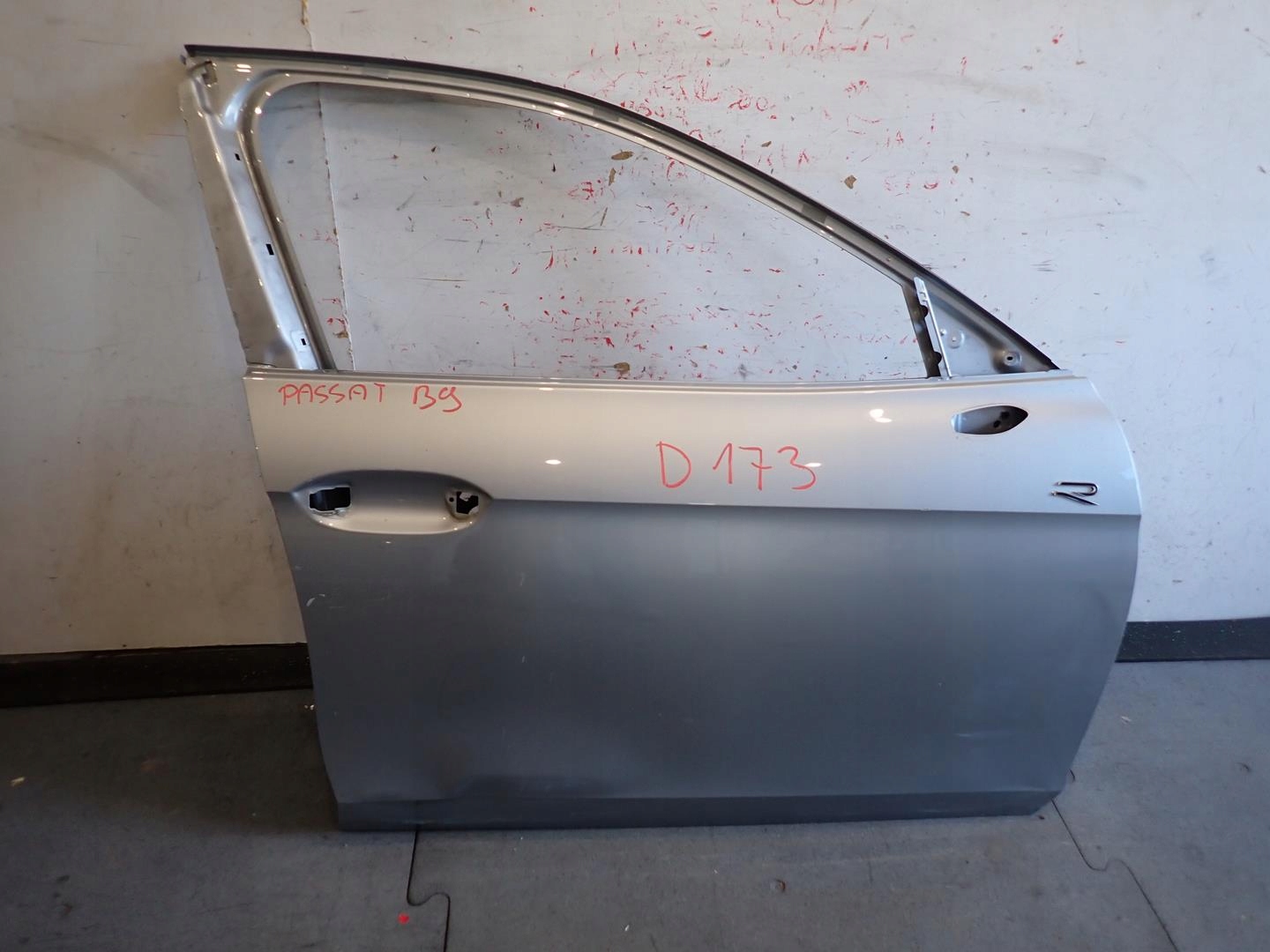 door front front right VW PASSAT B9 2023- 3J0831312B