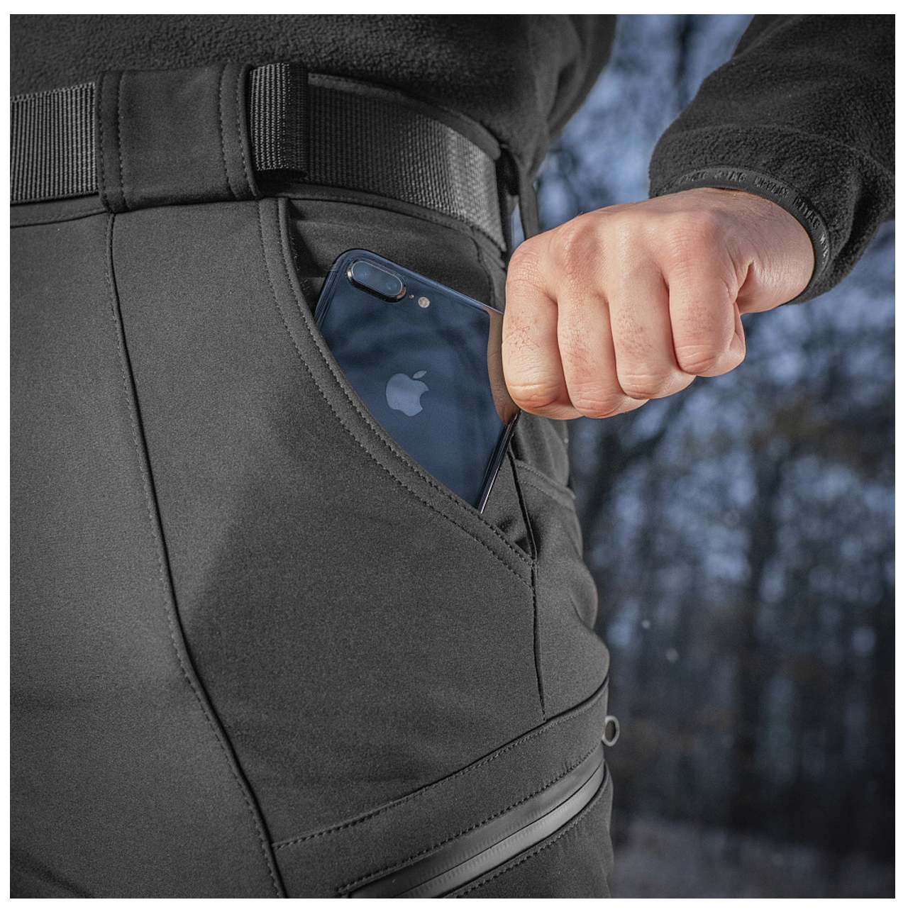 SPODNIE TREKKINGOWE MĘSKIE BOJÓWKI SOFTSHELL WINTER M-TAC CZARNE M Cechy dodatkowe ściągacze w nogawkach