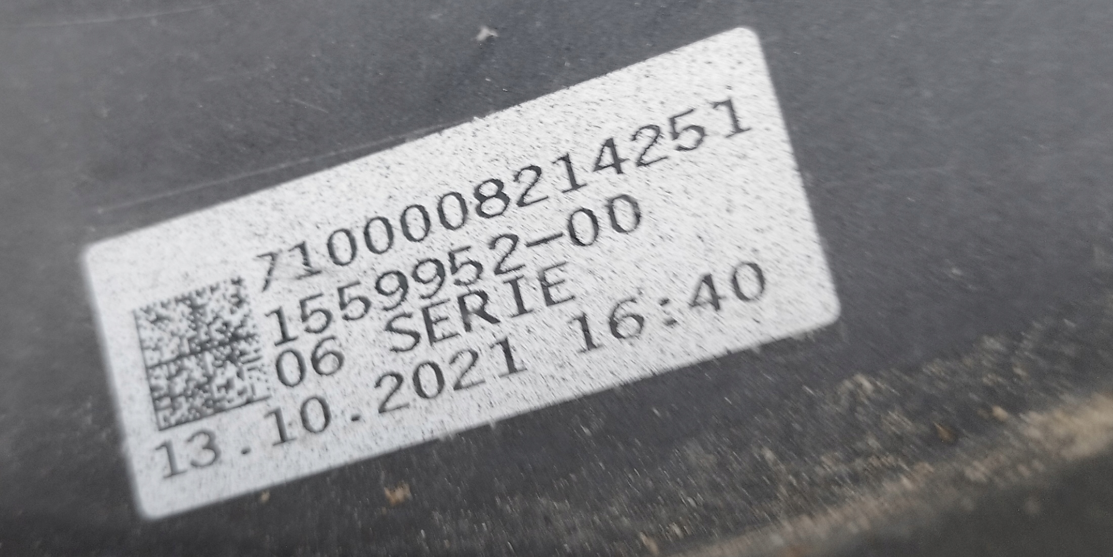 BMW I3 original fender left rear part 7296745