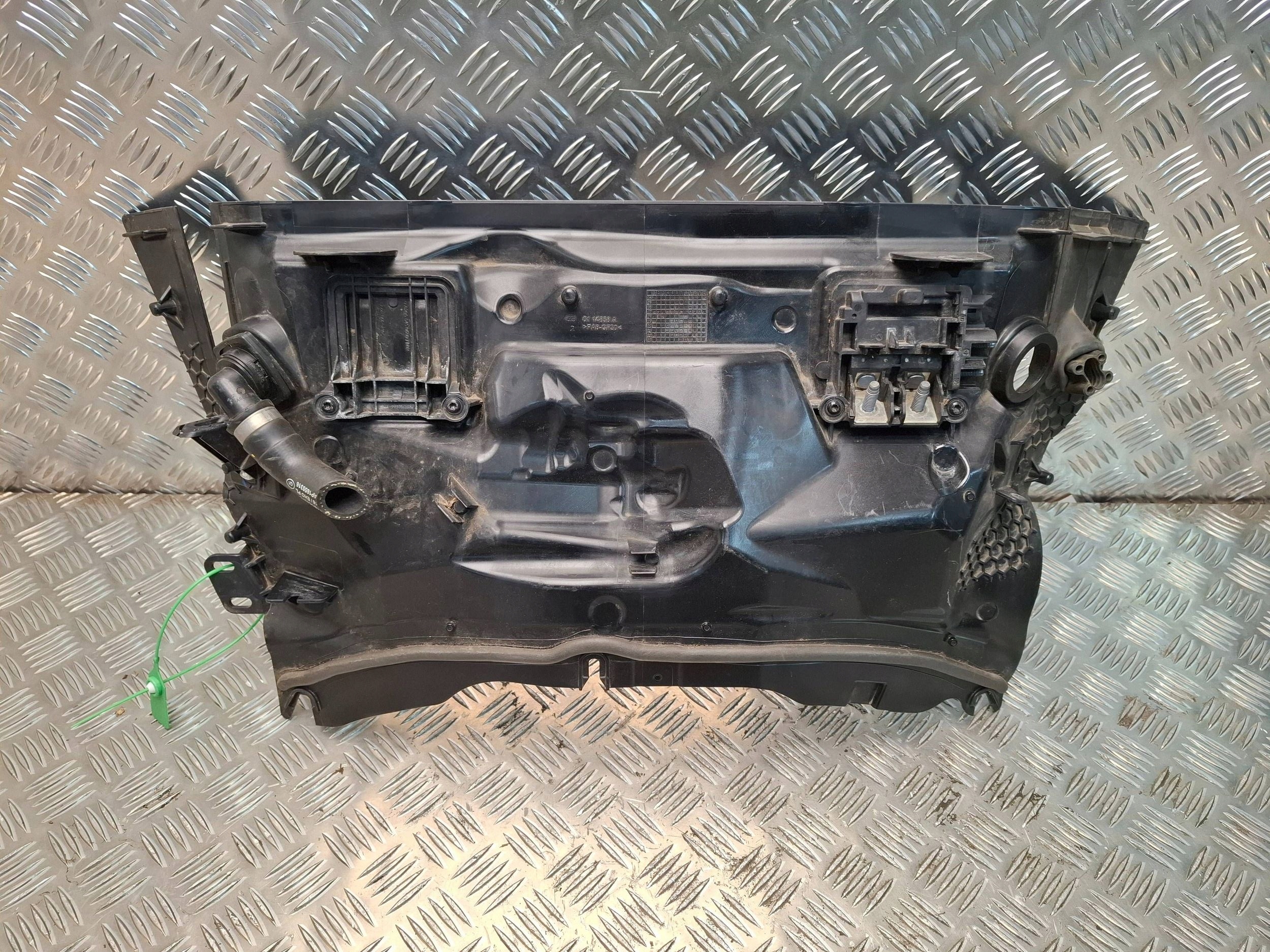 Blende Abdeckung wärmblech A2536209000 MERCEDES W213 GLC W253