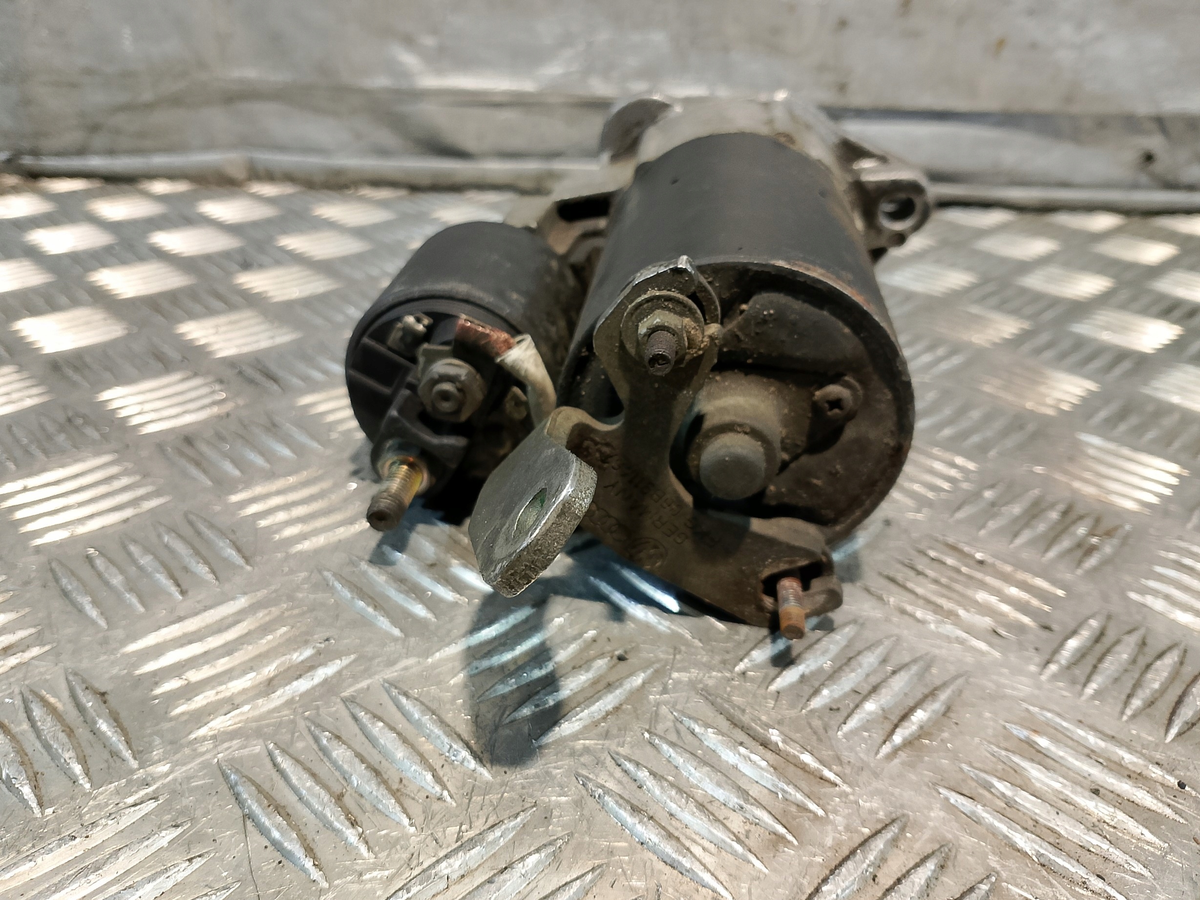 startér MOTORU AUDI A4 B6 2.0 FSI 06B911023 0001107073