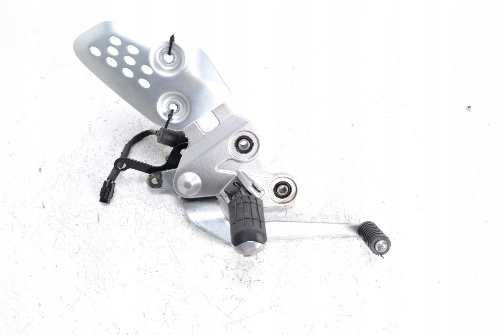 Набір для ніг передній правий YAMAHA MT 07 13-17