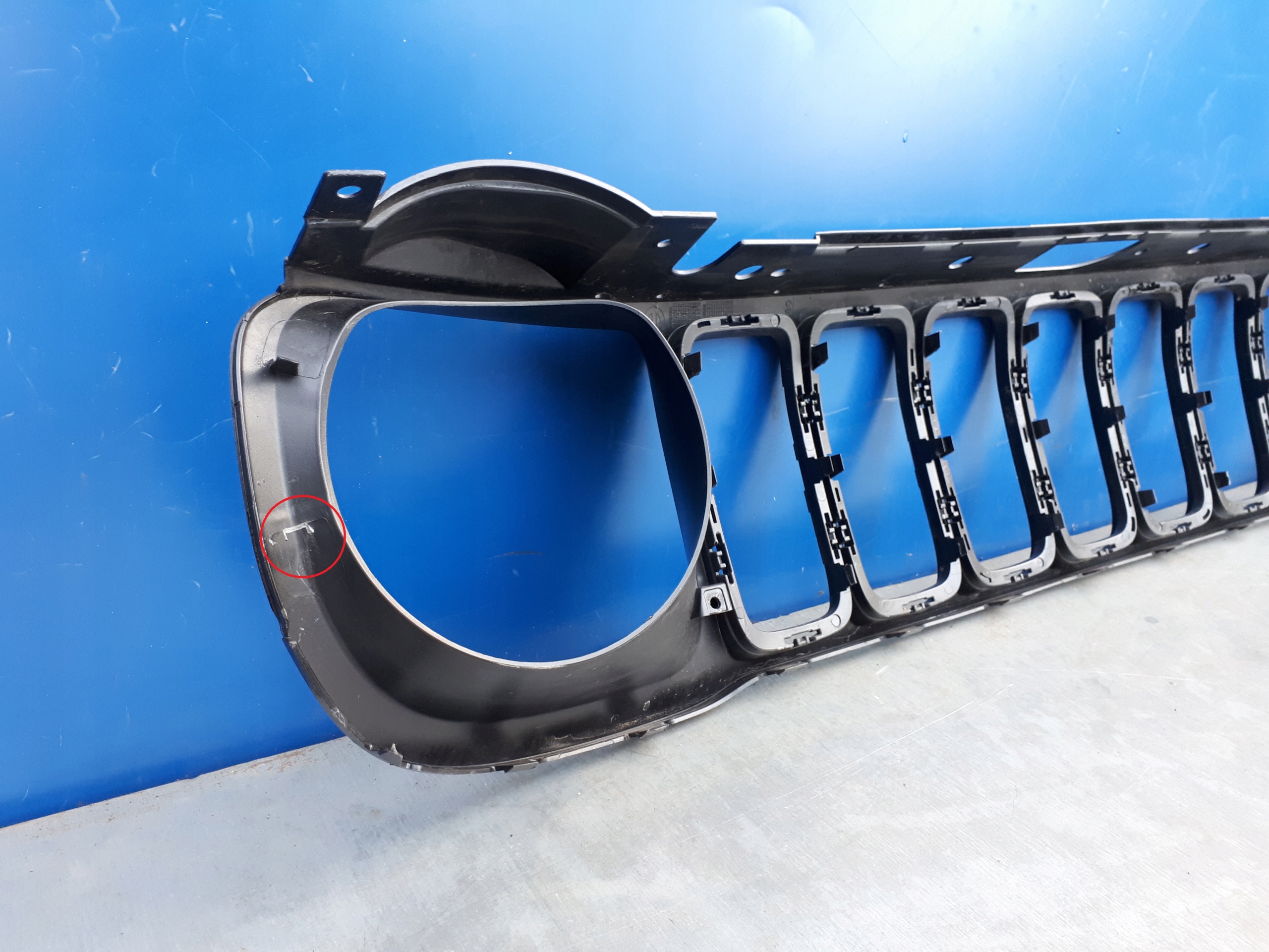 JEEP RENEGADE LIFT 2018 2019 2020 18- GRILL ATRAPA Strona zabudowy przód