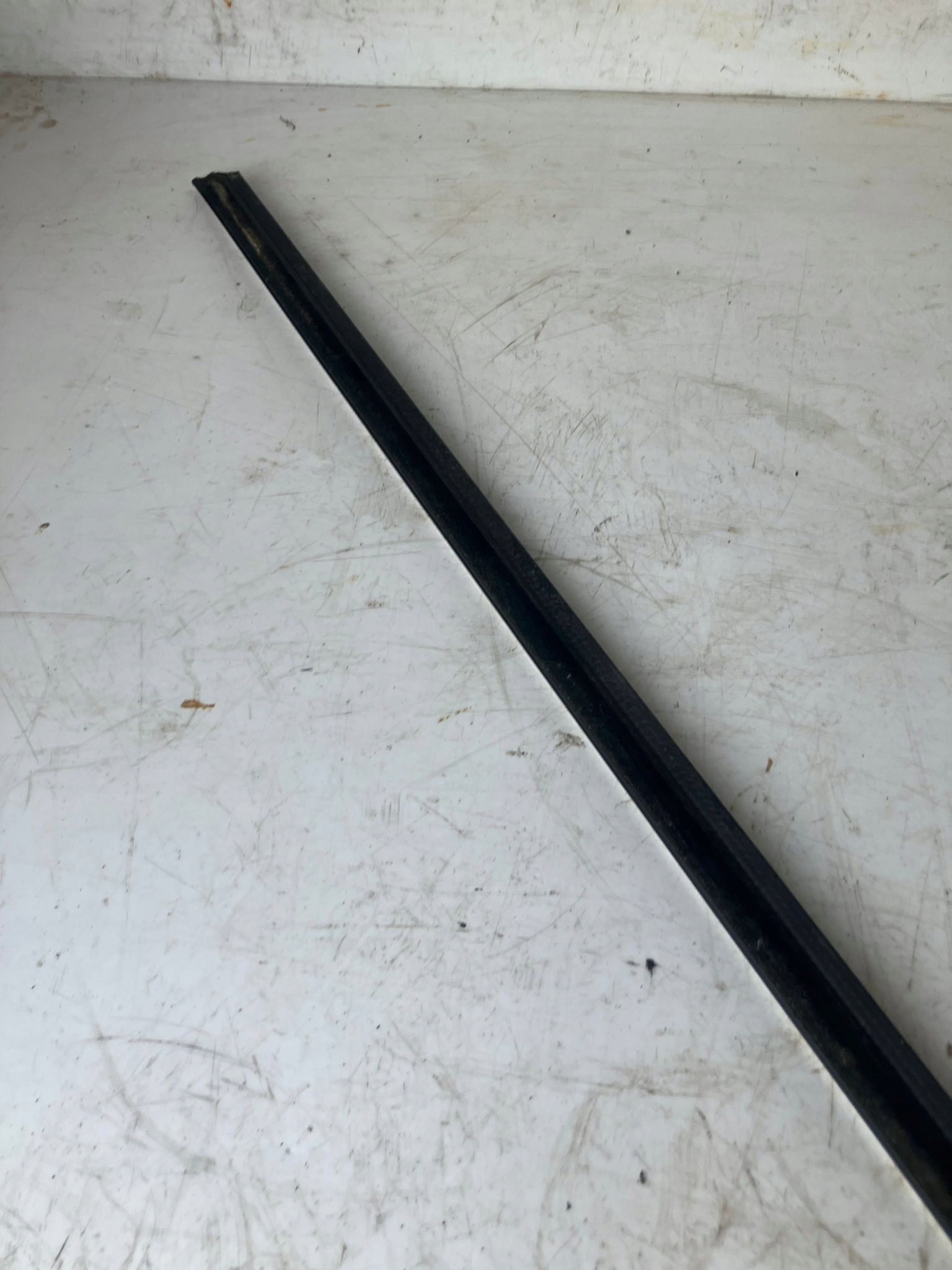 moulding dust CHROM door left front C4 PICASSO II 9677090980 #25