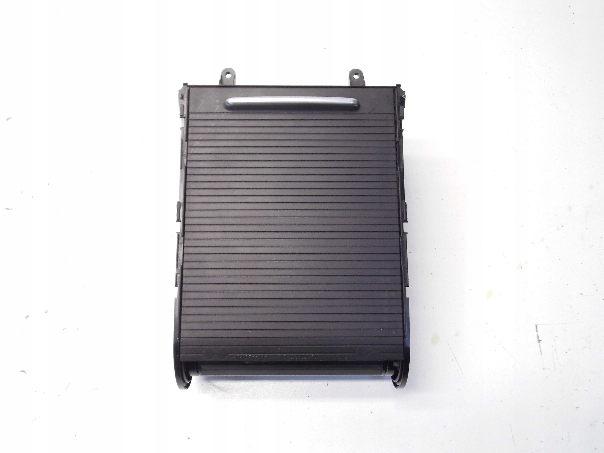 3C0858329H - Ящик для хранения рольставни туннель подстаканник PASSAT B7