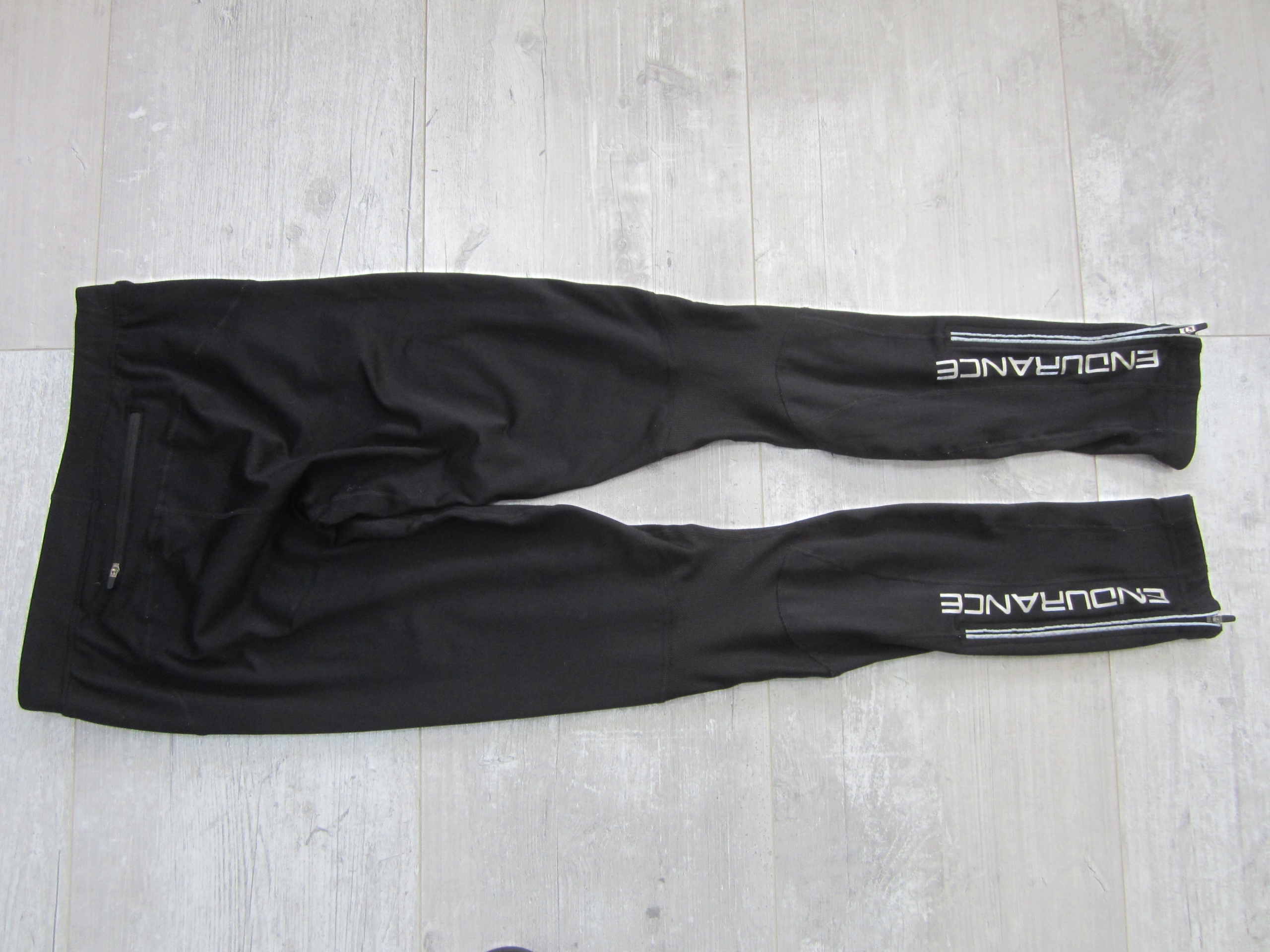 ENDURANCE Man_M (38)_Running Outwear Kod producenta 11