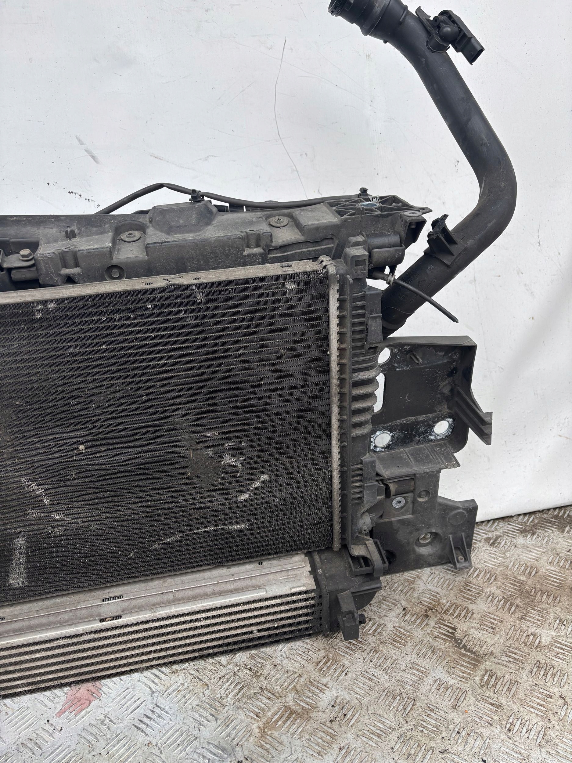 support panel for radiators fan radiator RENAULT MEGANE III 1.5 DCI