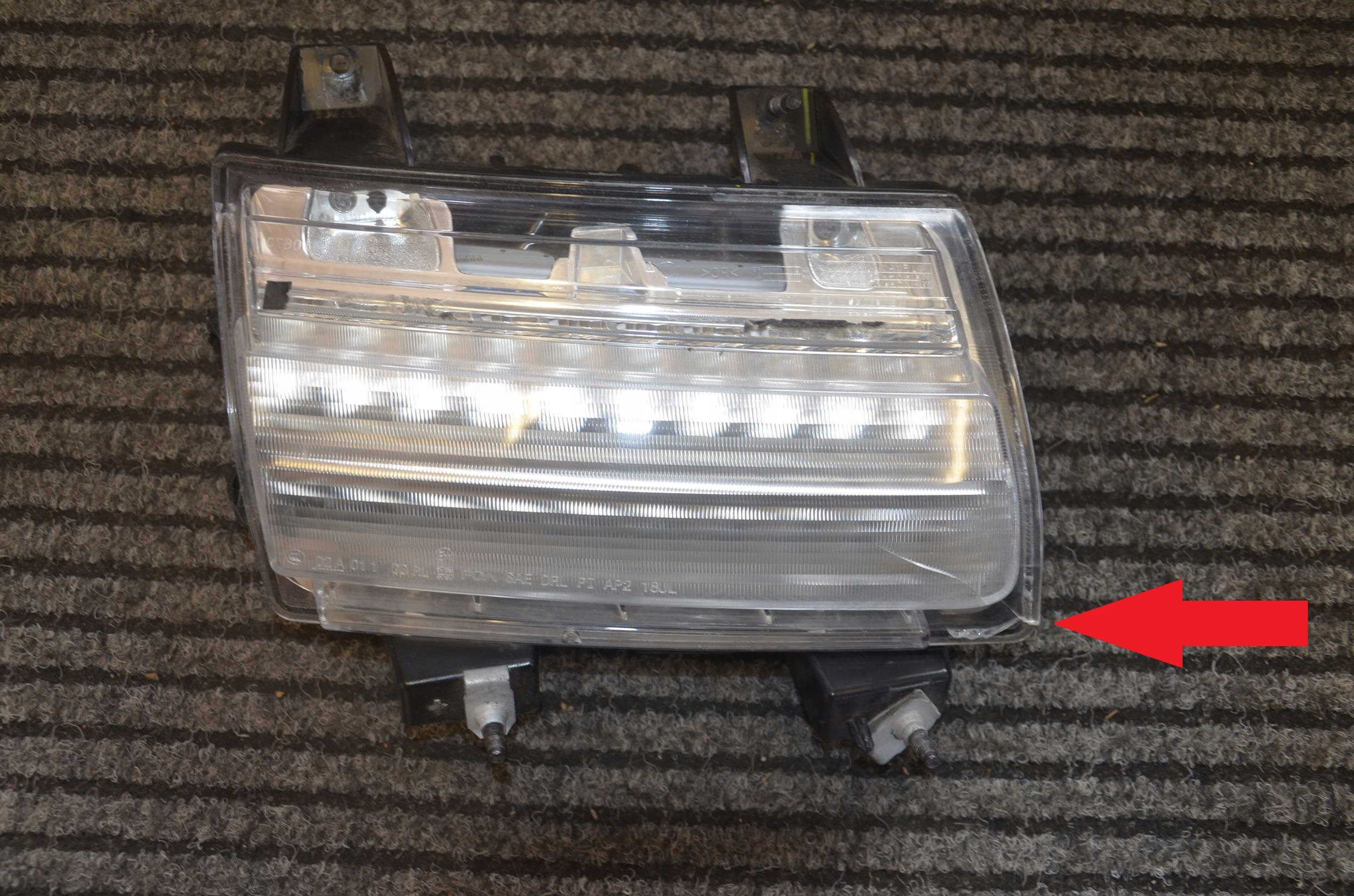 Lampa przod prawa DRL Jeep Wrangler JL
