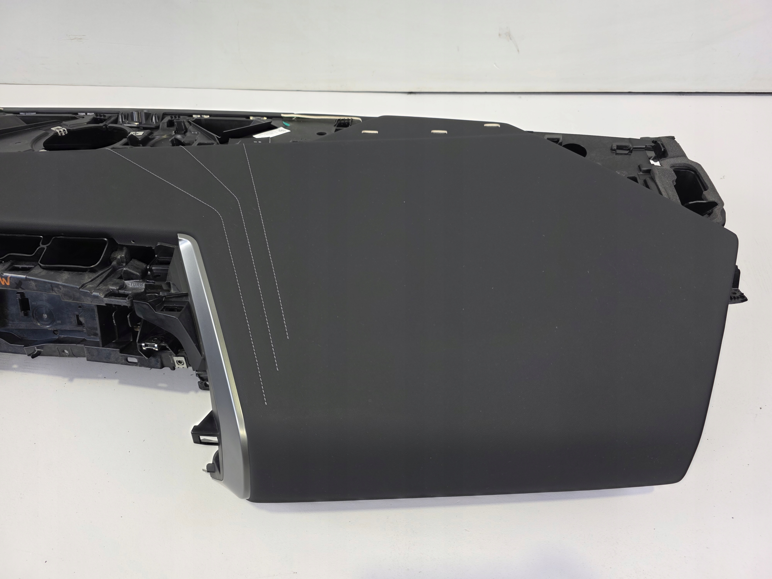 dashboard console BMW IX I20 HUD