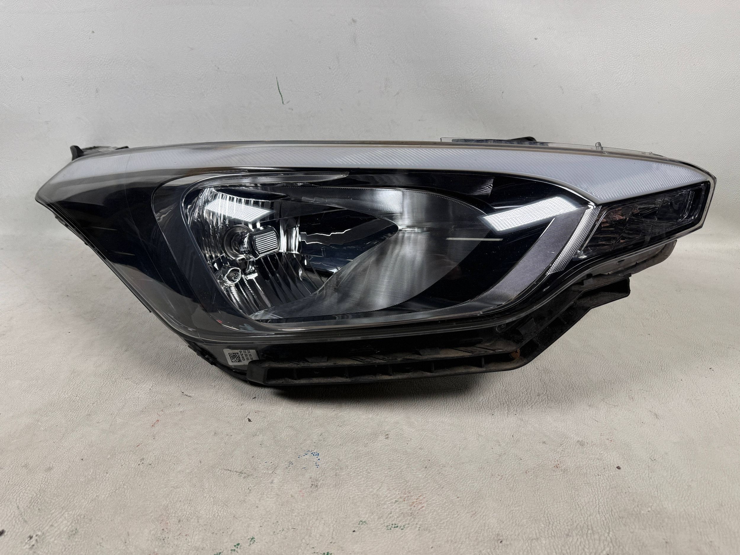 Hyundai I20 2 II light right front front